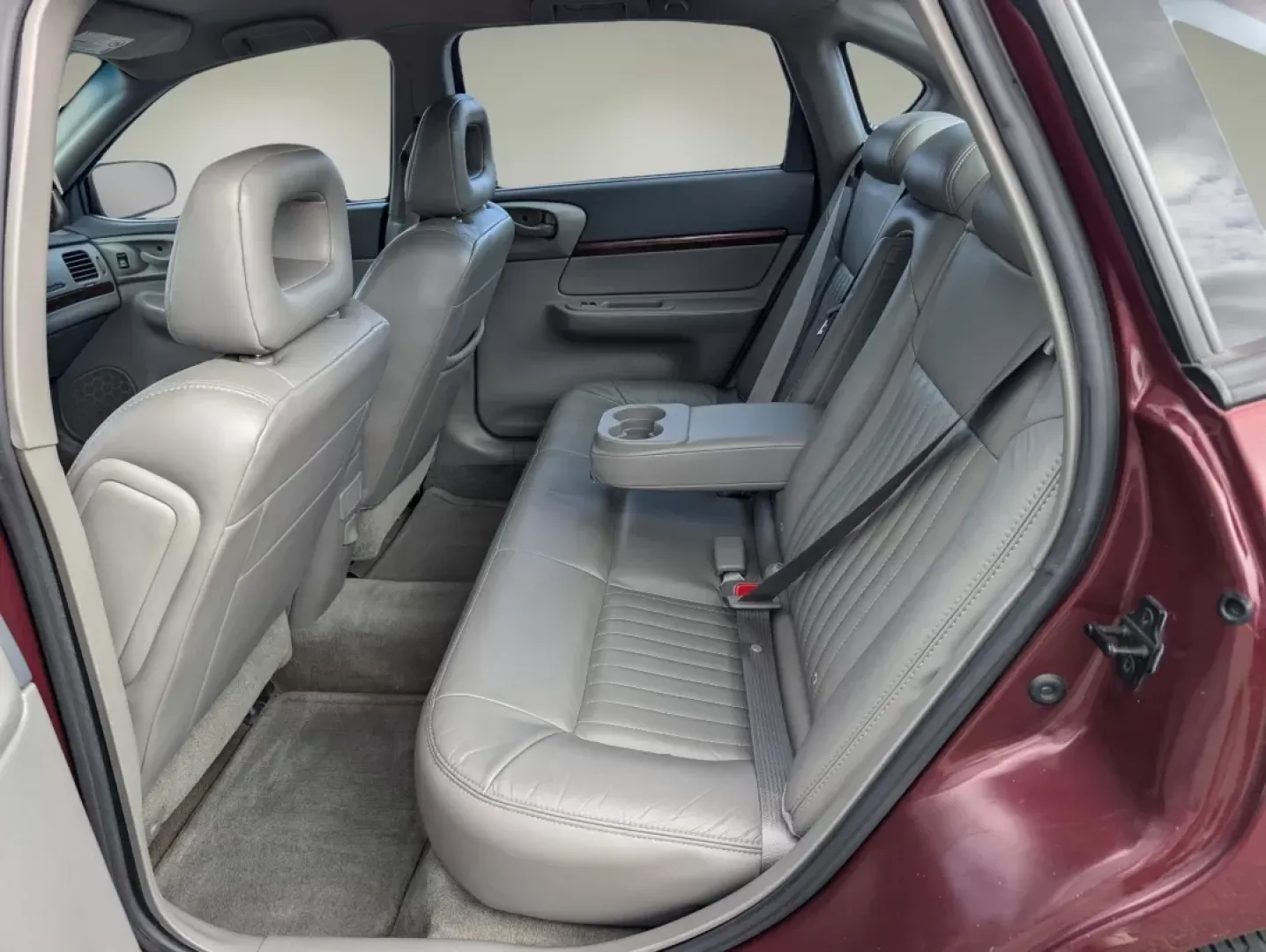 2002 /Medium Gray Chevrolet Impala LS (2G1WH55K129) with an Other engine, located at 1430 Gateway Drive, Opelika, AL, 36801, (334) 239-0944, 32.637871, -85.409790 - ### Discover Your Next Adventure with the 2002 Chevrolet Impala LS at Gils Auto!<br /> <br /> Are you looking for a reliable vehicle that fits seamlessly into your lifestyle, whether for daily commutes or weekend getaways? Look no further than the stunning 2002 Chevrolet Impala LS available at Gils - Photo#10