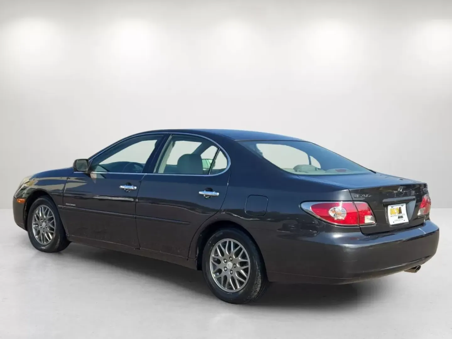 2004 Lexus ES 330 (JTHBA30GX45) with an Other engine, located at 521 Old Farm Lane Rd, Prattville, AL, 36066, (334) 325-1505, 32.482460, -86.416367 - **Experience Luxury and Comfort with the 2004 Lexus ES 330 at Gils Auto - Prattville!**<br /> <br /> Are you on the lookout for a vehicle that combines elegance with exceptional performance? The 2004 Lexus ES 330 is the perfect sedan for those who appreciate a refined driving experience, making it a - Photo#8
