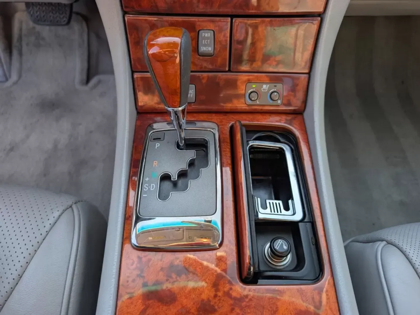 2004 Lexus LS 430 (JTHBN36F840) with an Other engine, located at 7000 Northlake Connector, Columbus, GA, 31904, (706) 987-8085, 32.524975, -84.978134 - **Discover Luxury and Comfort with the 2004 Lexus LS 430 at Gils Auto Your Premier Buy Here Pay Here Dealership in Phenix City, AL!**<br /> <br /> Are you on the hunt for a vehicle that combines elegance with performance, perfect for both daily commutes and weekend getaways? Look no further than th - Photo#13