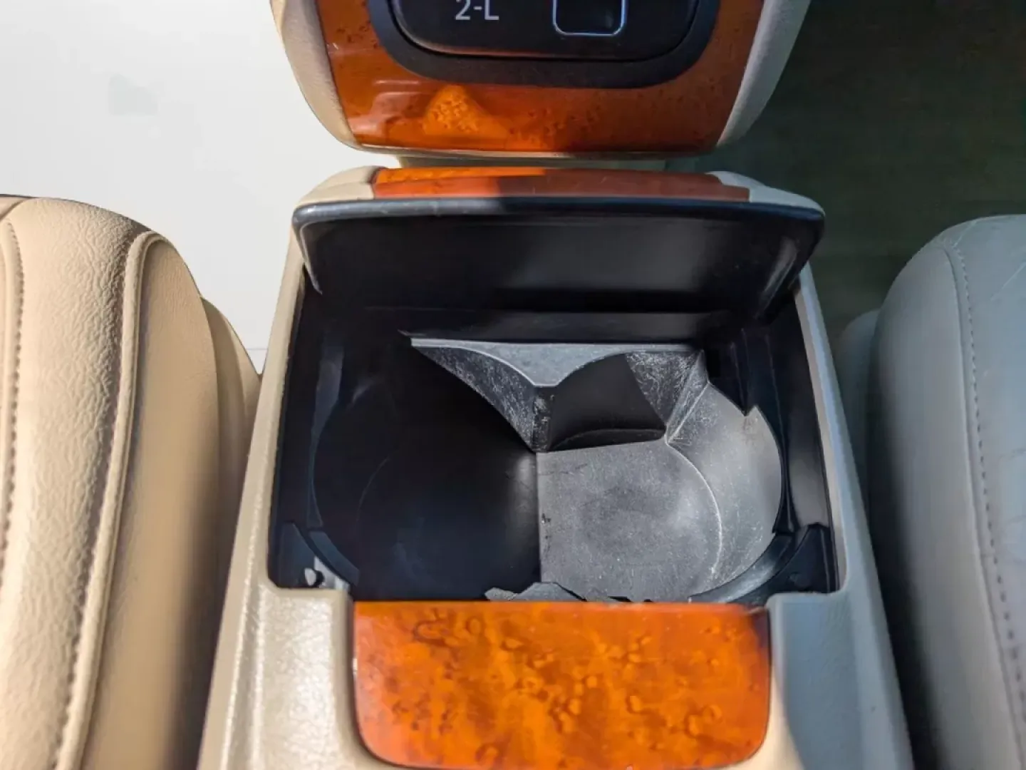 2004 Lexus RX 330 (JTJGA31U940) with an Other engine, located at 3959 U.S. 80 W, Phenix City, AL, 36870, (334) 297-4885, 32.469296, -85.135185 - **Discover the Perfect SUV for Your Next Adventure!** <br /> <br /> Are you in search of a reliable and stylish SUV that can elevate your daily commute, weekend getaways, or family outings? Look no further than this stunning 2004 Lexus RX 330, available now at Gils Auto in Opelika, AL. This versatil - Photo#16