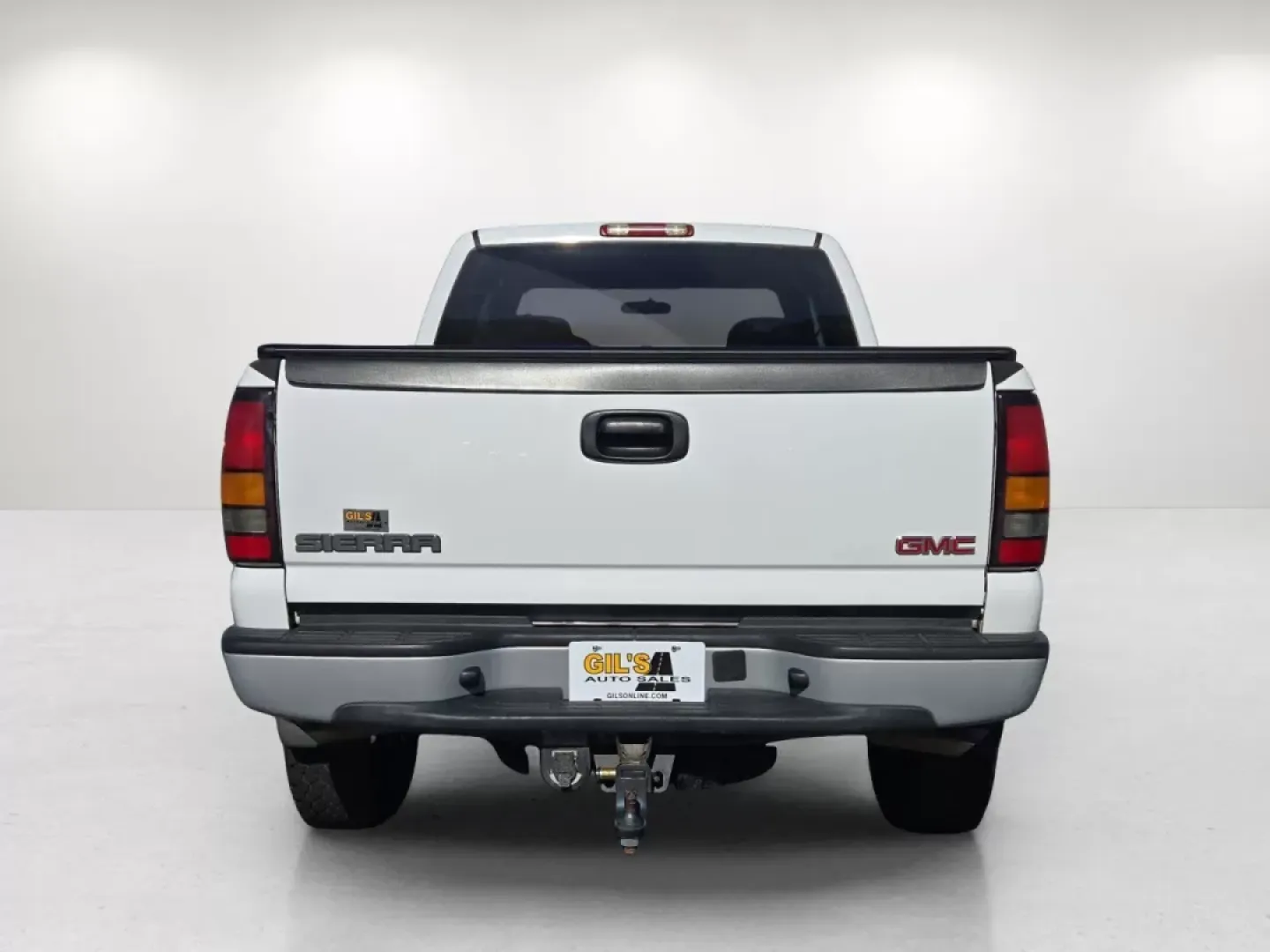 2005 /Dark Pewter GMC Sierra 2500HD Work Truck (1GTHC29U15E) with an Other engine, located at 3959 U.S. 80 W, Phenix City, AL, 36870, (334) 297-4885, 32.469296, -85.135185 - Looking for a reliable pickup truck that won't break the bank? The 2005 GMC Sierra 2500HD is the perfect solution for contractors, weekend adventurers, or growing families in need of rugged versatility. With its impressive towing capabilities and spacious interior, it's ready for any job, weekend ge - Photo#7