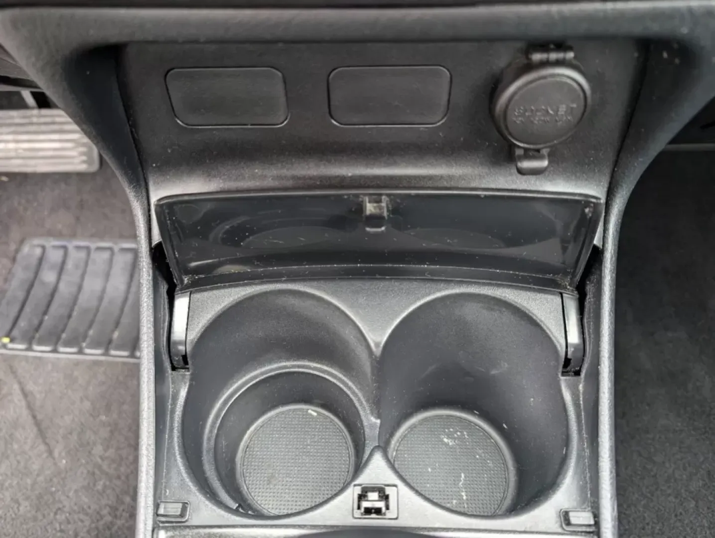 2005 Honda Civic Cpe LX (1HGEM22595L) with an Other engine, located at 7000 Northlake Connector, Columbus, GA, 31904, (706) 987-8085, 32.524975, -84.978134 - **Elevate Your Daily Commute with the 2005 Honda Civic Cpe LX!**<br /> <br /> Are you looking for a reliable vehicle that perfectly balances style, efficiency, and affordability? The 2005 Honda Civic Cpe LX is a fantastic choice for budget-conscious buyers and anyone in need of dependable transporta - Photo#13