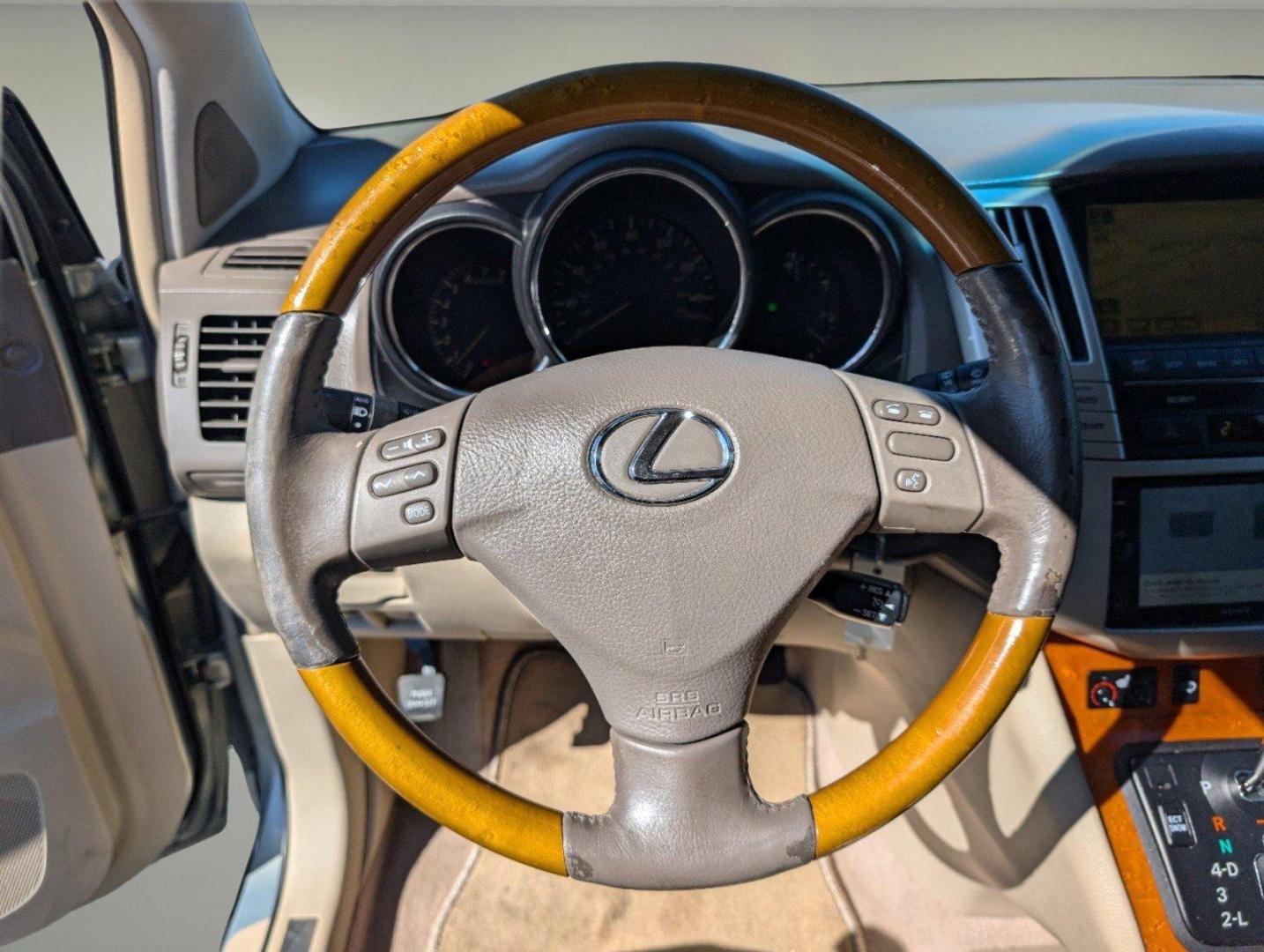 2005 Lexus RX 330 (2T2GA31U95C) with an Gas V6 3.3L/202 engine, 5-Speed Automatic w/OD transmission, located at 7000 Northlake Connector, Columbus, GA, 31904, (706) 987-8085, 32.524975, -84.978134 - 2005 Lexus RX 330 - Photo#15