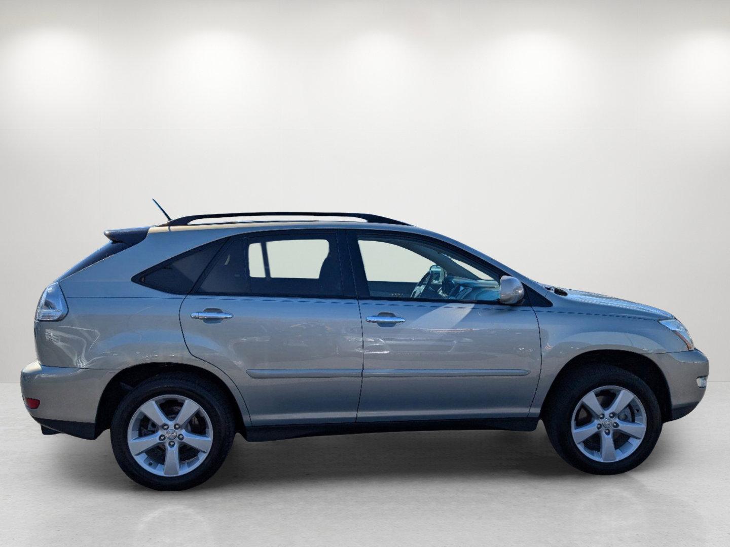 2005 Lexus RX 330 (2T2GA31U95C) with an Gas V6 3.3L/202 engine, 5-Speed Automatic w/OD transmission, located at 7000 Northlake Connector, Columbus, GA, 31904, (706) 987-8085, 32.524975, -84.978134 - 2005 Lexus RX 330 - Photo#3