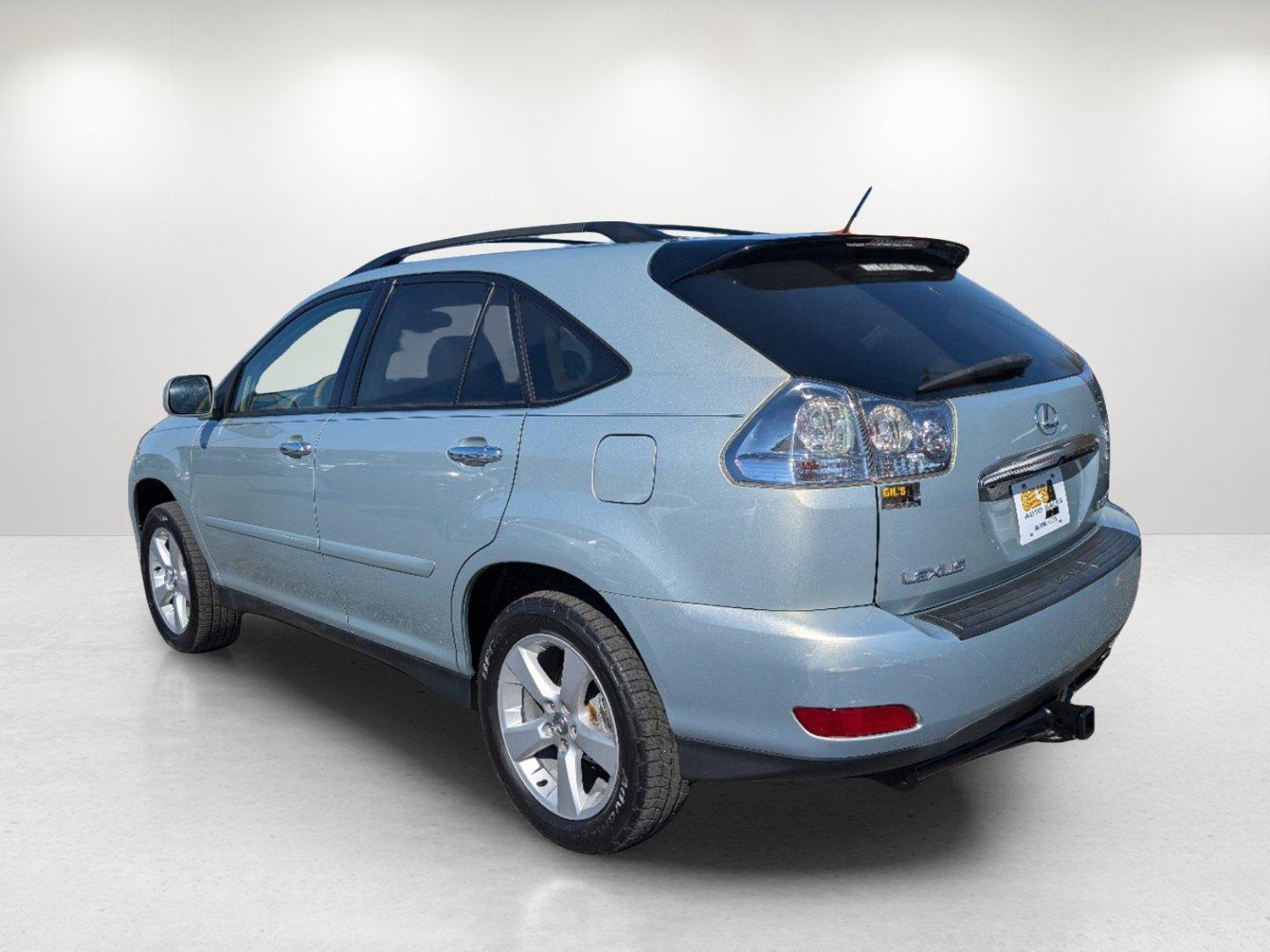 2005 Lexus RX 330 (2T2GA31U95C) with an Gas V6 3.3L/202 engine, 5-Speed Automatic w/OD transmission, located at 7000 Northlake Connector, Columbus, GA, 31904, (706) 987-8085, 32.524975, -84.978134 - 2005 Lexus RX 330 - Photo#6
