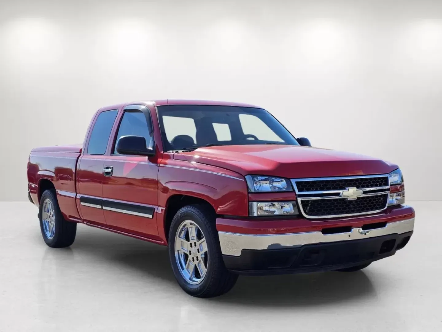 2006 /Dark Charcoal Chevrolet Silverado 1500 LT1 (1GCEC19V66Z) with an Other engine, located at 521 Old Farm Lane Rd, Prattville, AL, 36066, (334) 325-1505, 32.482460, -86.416367 - **Unleash Your Adventurous Spirit with the 2006 Chevrolet Silverado 1500 LT1!** <br /> <br /> Are you looking for a rugged and reliable pickup that's perfect for both work and play? Look no further than this stunning **2006 Chevrolet Silverado 1500 LT1**, available now at Gils Auto in Prattville, AL - Photo#2