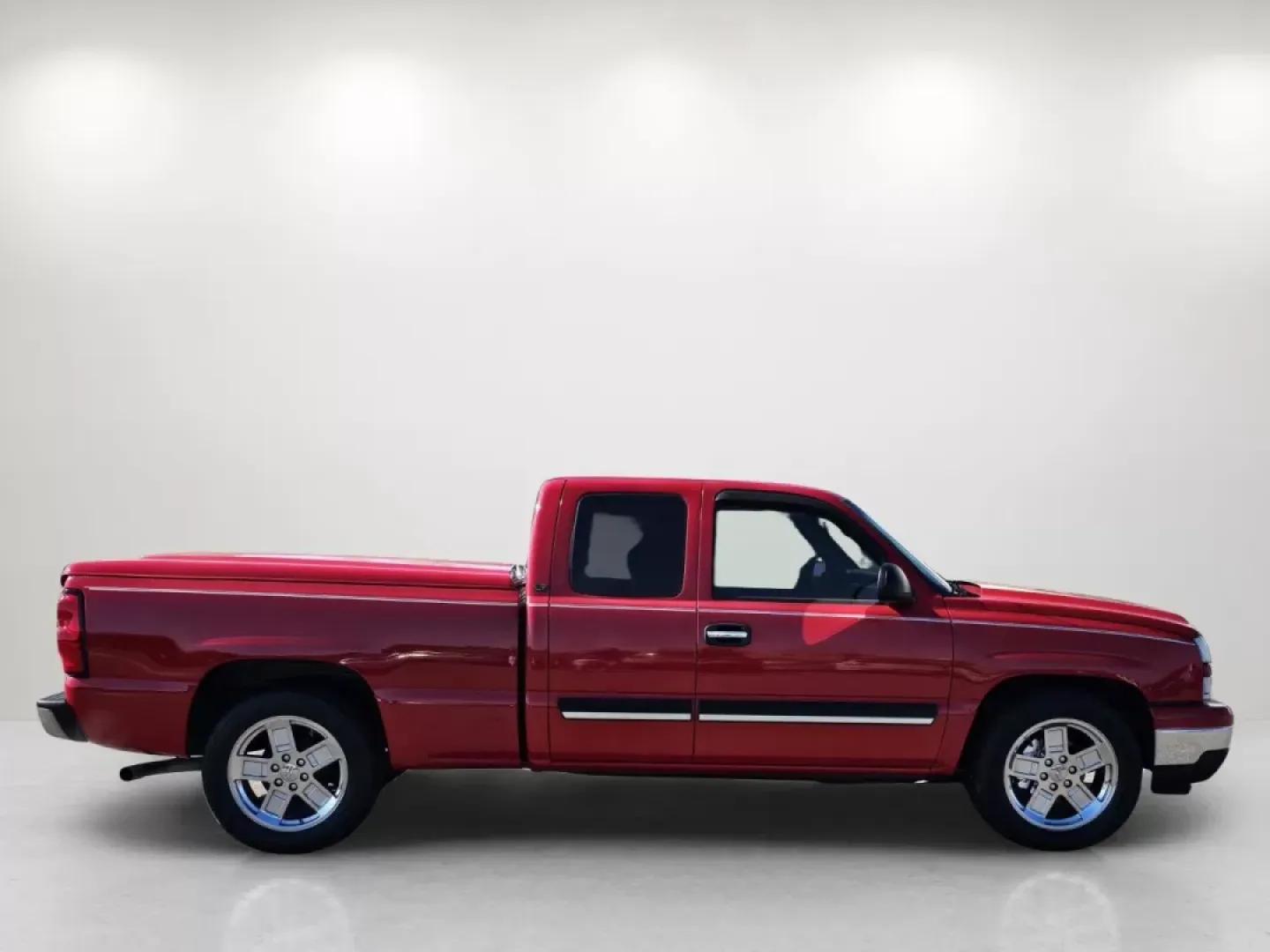 2006 /Dark Charcoal Chevrolet Silverado 1500 LT1 (1GCEC19V66Z) with an Other engine, located at 521 Old Farm Lane Rd, Prattville, AL, 36066, (334) 325-1505, 32.482460, -86.416367 - **Unleash Your Adventurous Spirit with the 2006 Chevrolet Silverado 1500 LT1!** <br /> <br /> Are you looking for a rugged and reliable pickup that's perfect for both work and play? Look no further than this stunning **2006 Chevrolet Silverado 1500 LT1**, available now at Gils Auto in Prattville, AL - Photo#3