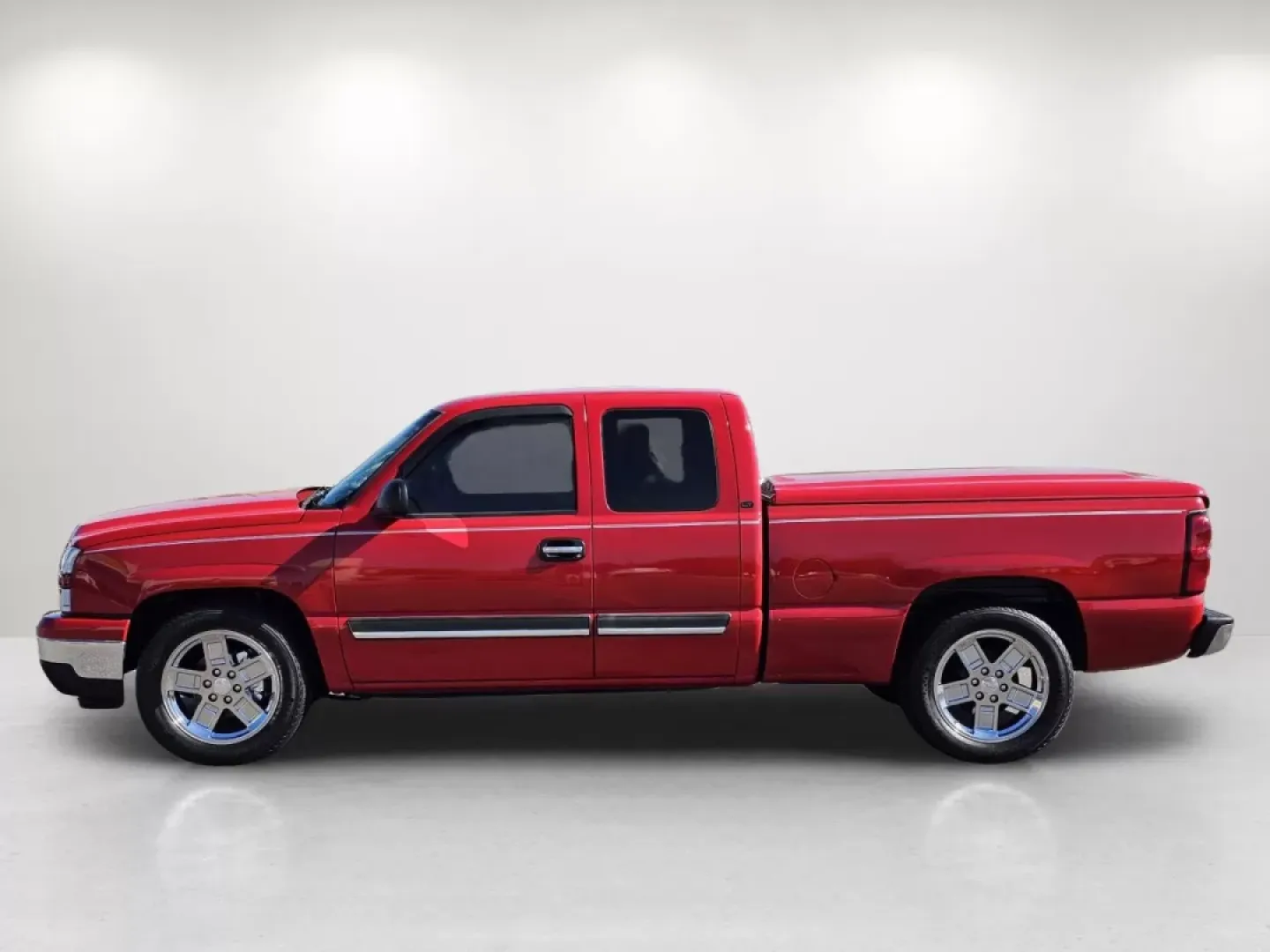 2006 /Dark Charcoal Chevrolet Silverado 1500 LT1 (1GCEC19V66Z) with an Other engine, located at 521 Old Farm Lane Rd, Prattville, AL, 36066, (334) 325-1505, 32.482460, -86.416367 - **Unleash Your Adventurous Spirit with the 2006 Chevrolet Silverado 1500 LT1!** <br /> <br /> Are you looking for a rugged and reliable pickup that's perfect for both work and play? Look no further than this stunning **2006 Chevrolet Silverado 1500 LT1**, available now at Gils Auto in Prattville, AL - Photo#7