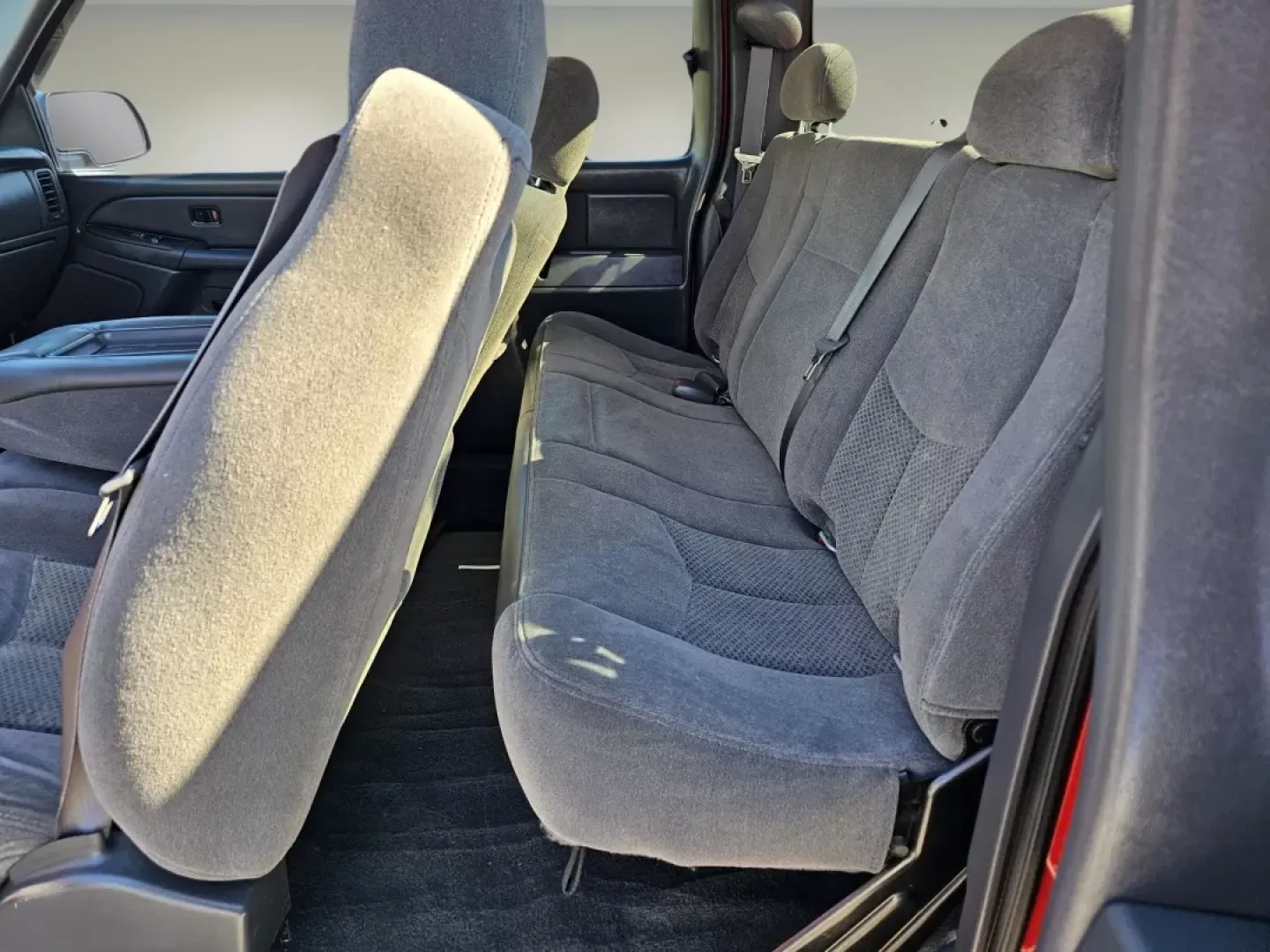 2006 /Dark Charcoal Chevrolet Silverado 1500 LT1 (1GCEC19V66Z) with an Other engine, located at 521 Old Farm Lane Rd, Prattville, AL, 36066, (334) 325-1505, 32.482460, -86.416367 - **Unleash Your Adventurous Spirit with the 2006 Chevrolet Silverado 1500 LT1!** <br /> <br /> Are you looking for a rugged and reliable pickup that's perfect for both work and play? Look no further than this stunning **2006 Chevrolet Silverado 1500 LT1**, available now at Gils Auto in Prattville, AL - Photo#14