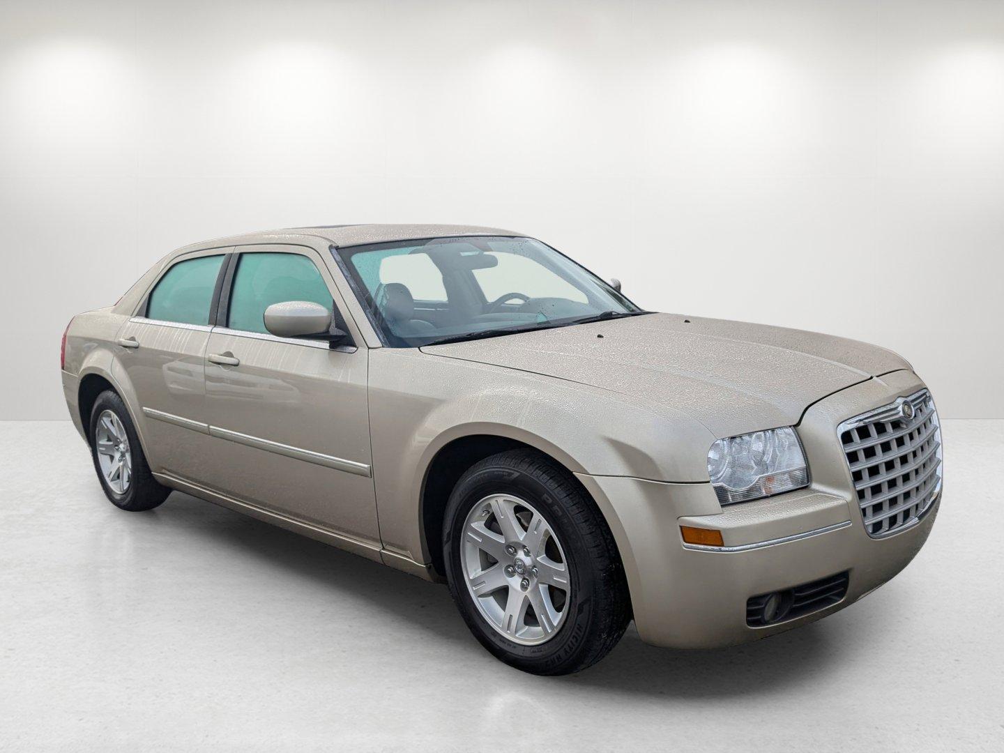 2006 Chrysler 300 Touring (2C3KA53G16H) with an Gas V6 3.5L/214 engine, 4-Speed Automatic transmission, located at 5115 14th Ave., Columbus, GA, 31904, (706) 323-0345, 32.511494, -84.971046 - 2006 Chrysler 300 Touring - Photo#2