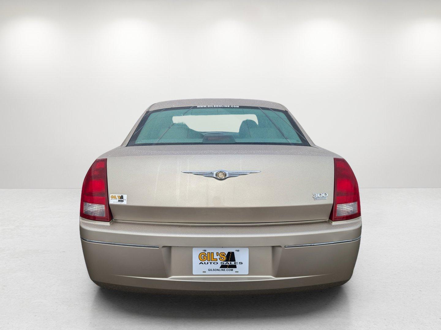 2006 Chrysler 300 Touring (2C3KA53G16H) with an Gas V6 3.5L/214 engine, 4-Speed Automatic transmission, located at 5115 14th Ave., Columbus, GA, 31904, (706) 323-0345, 32.511494, -84.971046 - 2006 Chrysler 300 Touring - Photo#5