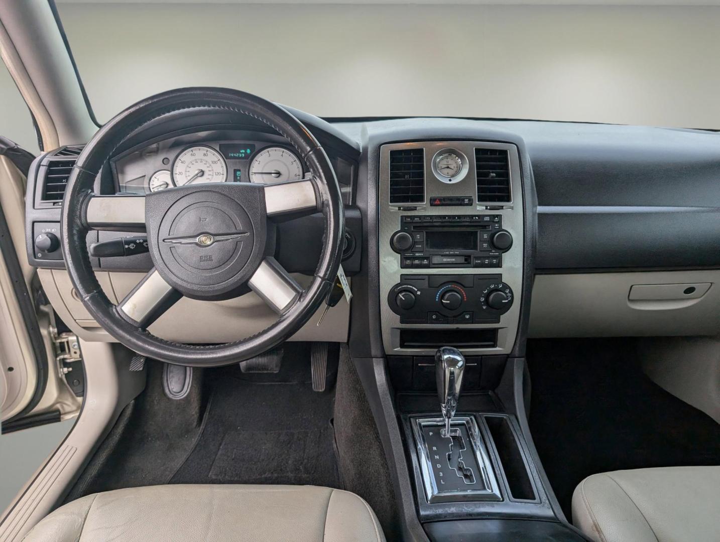 2006 Chrysler 300 Touring (2C3KA53G16H) with an Gas V6 3.5L/214 engine, 4-Speed Automatic transmission, located at 5115 14th Ave., Columbus, GA, 31904, (706) 323-0345, 32.511494, -84.971046 - 2006 Chrysler 300 Touring - Photo#11