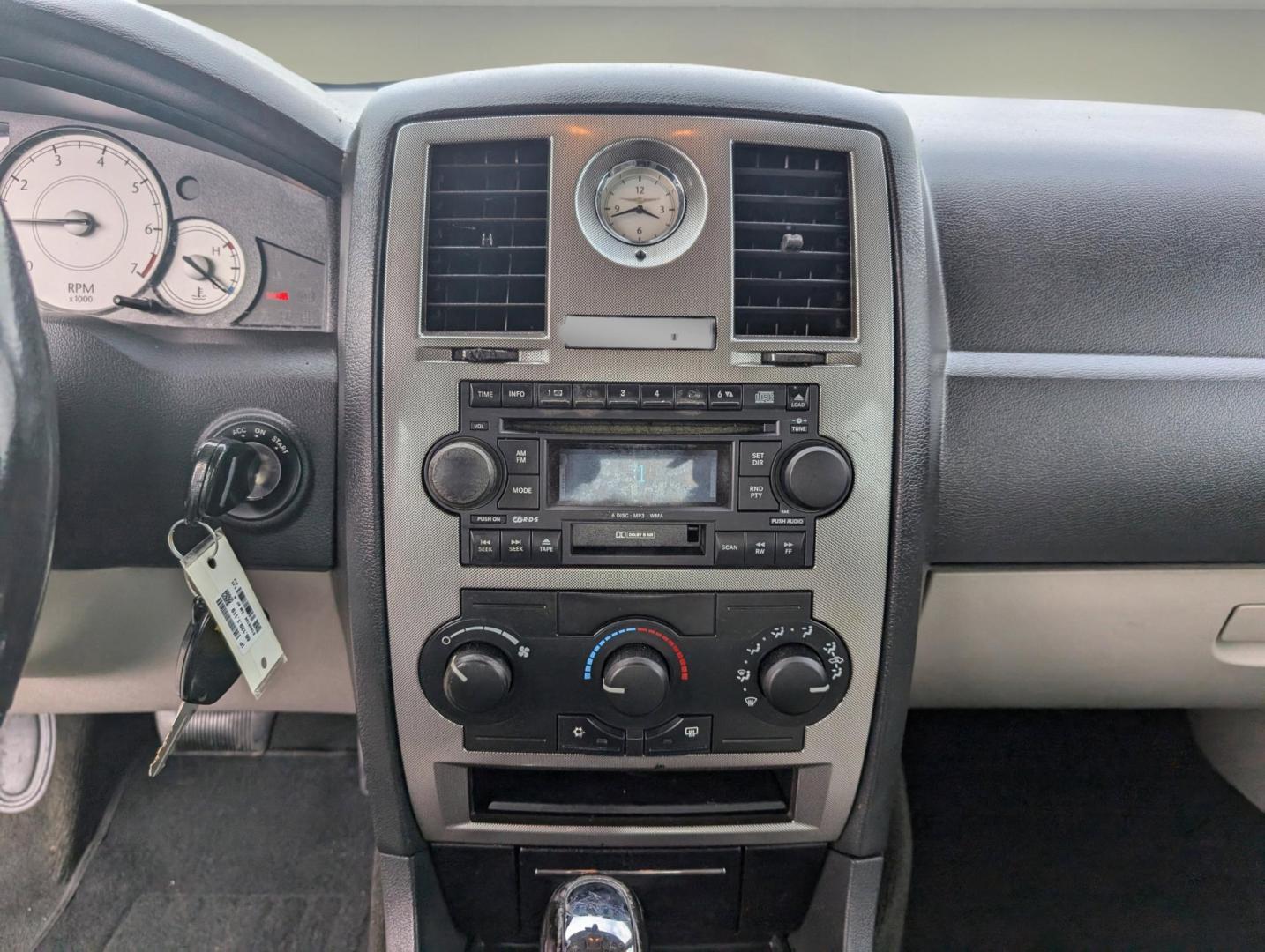 2006 Chrysler 300 Touring (2C3KA53G16H) with an Gas V6 3.5L/214 engine, 4-Speed Automatic transmission, located at 5115 14th Ave., Columbus, GA, 31904, (706) 323-0345, 32.511494, -84.971046 - 2006 Chrysler 300 Touring - Photo#12