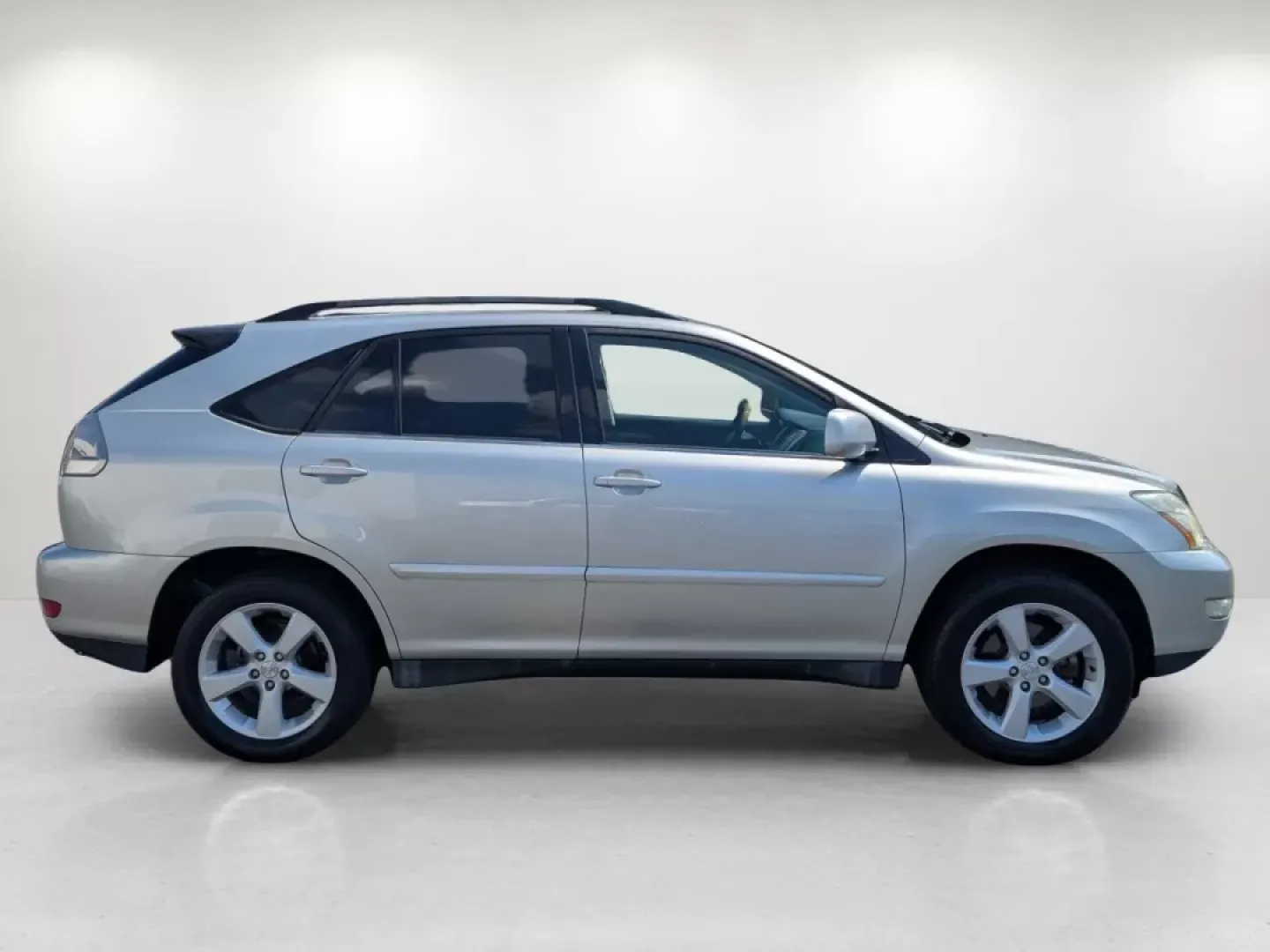 2006 Lexus RX 330 (2T2GA31U86C) with an Other engine, located at 521 Old Farm Lane Rd, Prattville, AL, 36066, (334) 325-1505, 32.482460, -86.416367 - **Discover Your Next Adventure with the 2006 Lexus RX 330 at Gils Auto Phenix City, AL**<br /> <br /> Are you ready to elevate your lifestyle with a vehicle that embodies luxury and practicality? Look no further than the 2006 Lexus RX 330, a perfect blend of comfort and capability for families, com - Photo#3