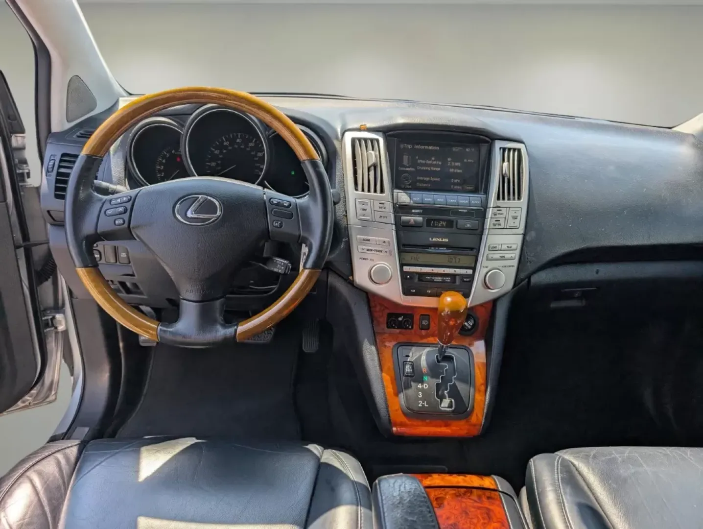 2006 Lexus RX 330 (2T2GA31U86C) with an Other engine, located at 521 Old Farm Lane Rd, Prattville, AL, 36066, (334) 325-1505, 32.482460, -86.416367 - **Discover Your Next Adventure with the 2006 Lexus RX 330 at Gils Auto Phenix City, AL**<br /> <br /> Are you ready to elevate your lifestyle with a vehicle that embodies luxury and practicality? Look no further than the 2006 Lexus RX 330, a perfect blend of comfort and capability for families, com - Photo#11