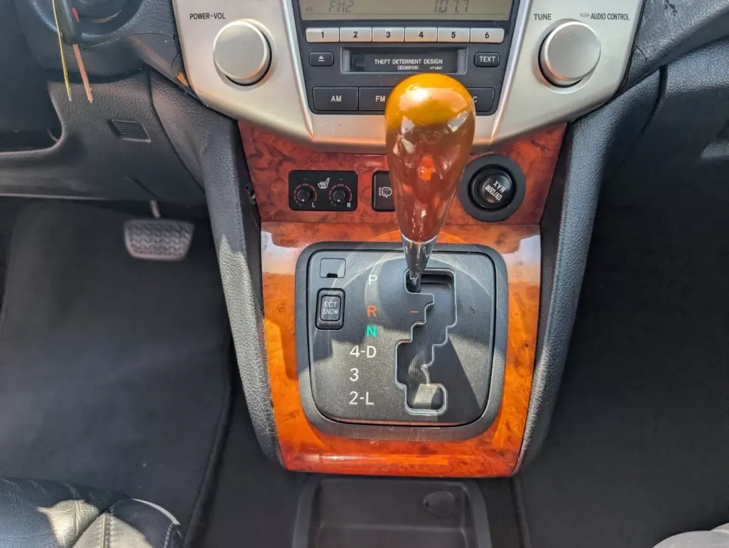 2006 Lexus RX 330 (2T2GA31U86C) with an Other engine, located at 521 Old Farm Lane Rd, Prattville, AL, 36066, (334) 325-1505, 32.482460, -86.416367 - **Discover Your Next Adventure with the 2006 Lexus RX 330 at Gils Auto Phenix City, AL**<br /> <br /> Are you ready to elevate your lifestyle with a vehicle that embodies luxury and practicality? Look no further than the 2006 Lexus RX 330, a perfect blend of comfort and capability for families, com - Photo#14