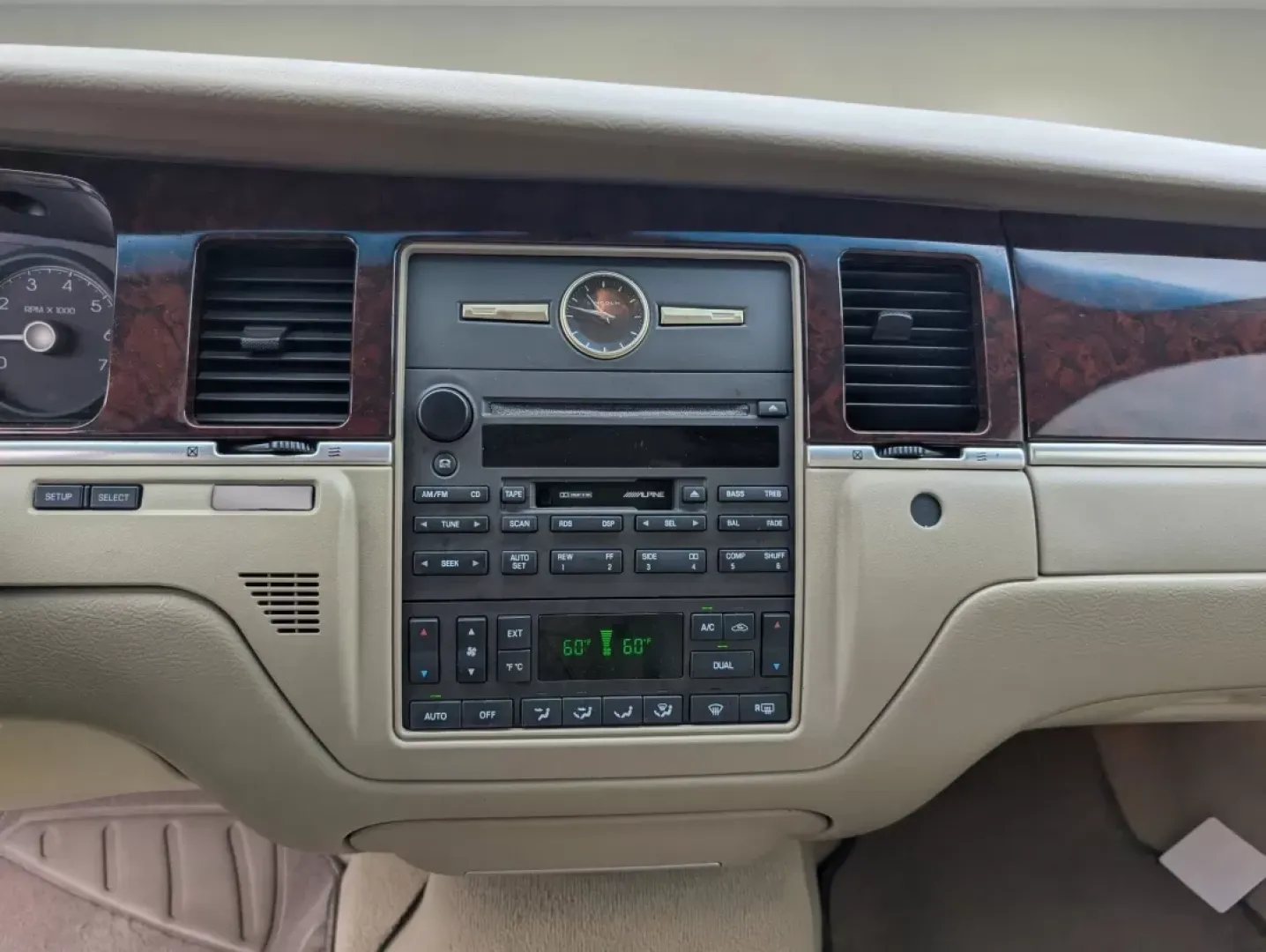 2006 Lincoln Town Car Designer Series (1LNHM83WX6Y) with an Other engine, located at 1430 Gateway Drive, Opelika, AL, 36801, (334) 239-0944, 32.637871, -85.409790 - **Experience Luxury with the 2006 Lincoln Town Car: Your Ideal Ride for Comfort and Style!**<br /> <br /> Are you in search of a vehicle that combines elegance with everyday practicality? Look no further than the 2006 Lincoln Town Car, now available at Gils Auto in Phenix City, AL. This stunning mar - Photo#13