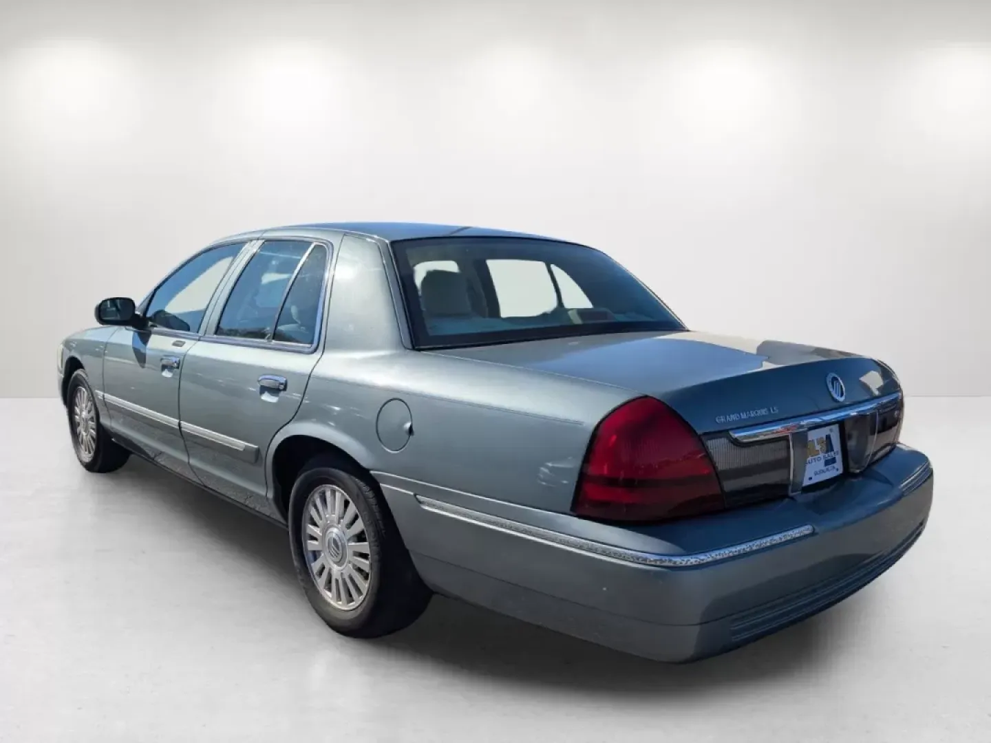 2006 Mercury Grand Marquis LS Premium (2MEFM75V36X) with an Other engine, located at 3959 U.S. 80 W, Phenix City, AL, 36870, (334) 297-4885, 32.469296, -85.135185 - **Discover Comfort and Style with the 2006 Mercury Grand Marquis at Gils Auto - Prattville!**<br /> <br /> Looking for a reliable sedan that perfectly balances comfort, style, and practicality? The 2006 Mercury Grand Marquis is an exceptional choice for budget-conscious buyers, families, and commute - Photo#7