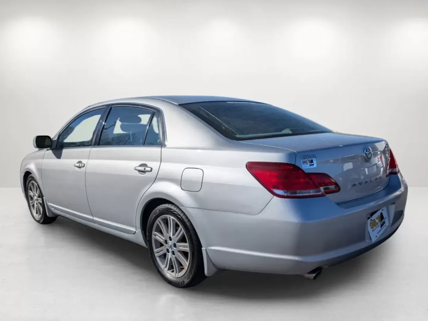 2006 Toyota Avalon Limited (4T1BK36B36U) with an Other engine, located at 804 22nd Ave, Phenix City, AL, 36870, (334) 297-1860, 32.484749, -85.024475 - **Experience Comfort and Reliability with This 2006 Toyota Avalon Limited at Gils Auto in Phenix City!**<br /> <br /> If you're looking for a car that balances comfort, style, and performance, the 2006 Toyota Avalon Limited is the perfect choice for your daily commute, family outings, or weekend adv - Photo#6