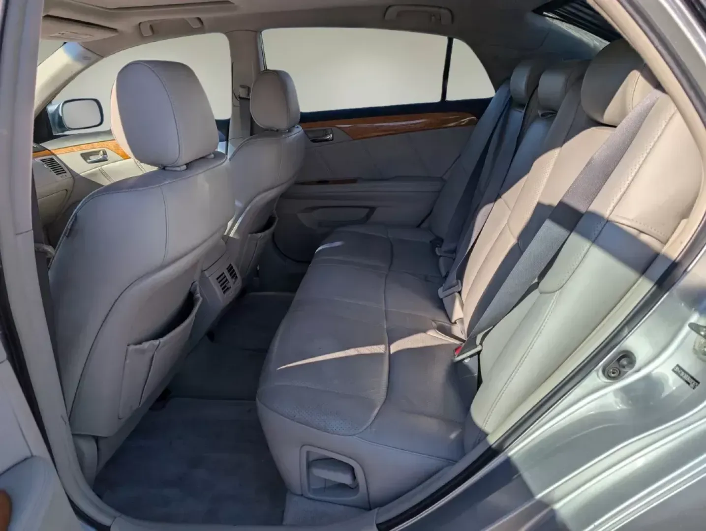 2006 Toyota Avalon Limited (4T1BK36B36U) with an Other engine, located at 3959 U.S. 80 W, Phenix City, AL, 36870, (334) 297-4885, 32.469296, -85.135185 - 2006 Toyota Avalon Limited - Photo#9