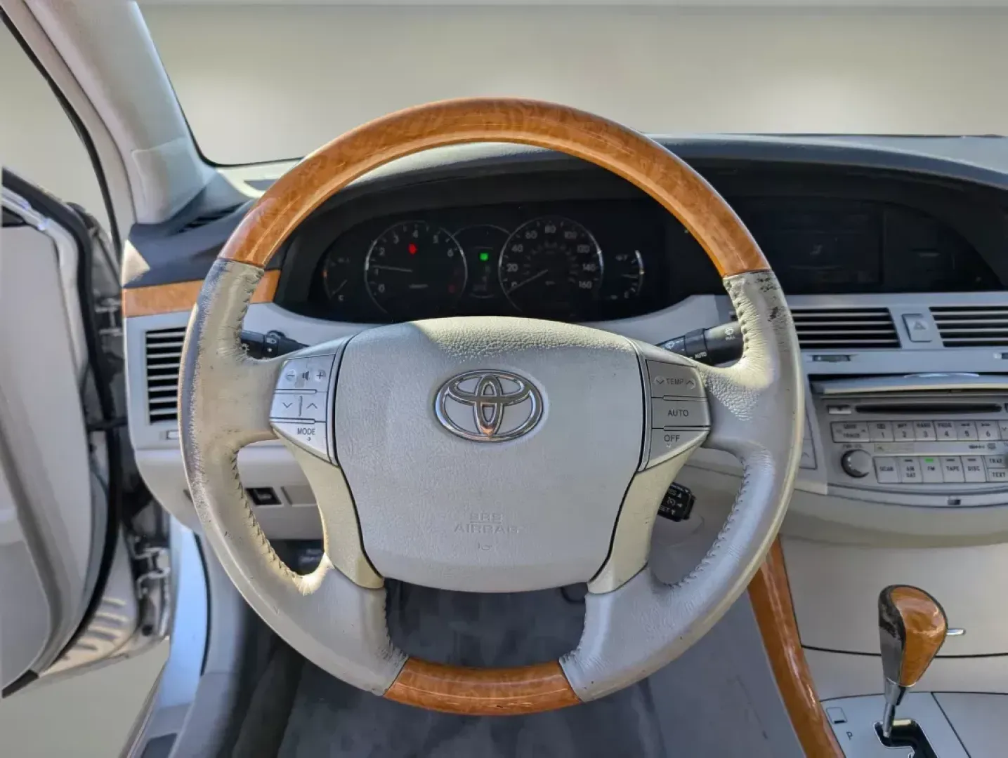 2006 Toyota Avalon Limited (4T1BK36B36U) with an Other engine, located at 3959 U.S. 80 W, Phenix City, AL, 36870, (334) 297-4885, 32.469296, -85.135185 - 2006 Toyota Avalon Limited - Photo#14