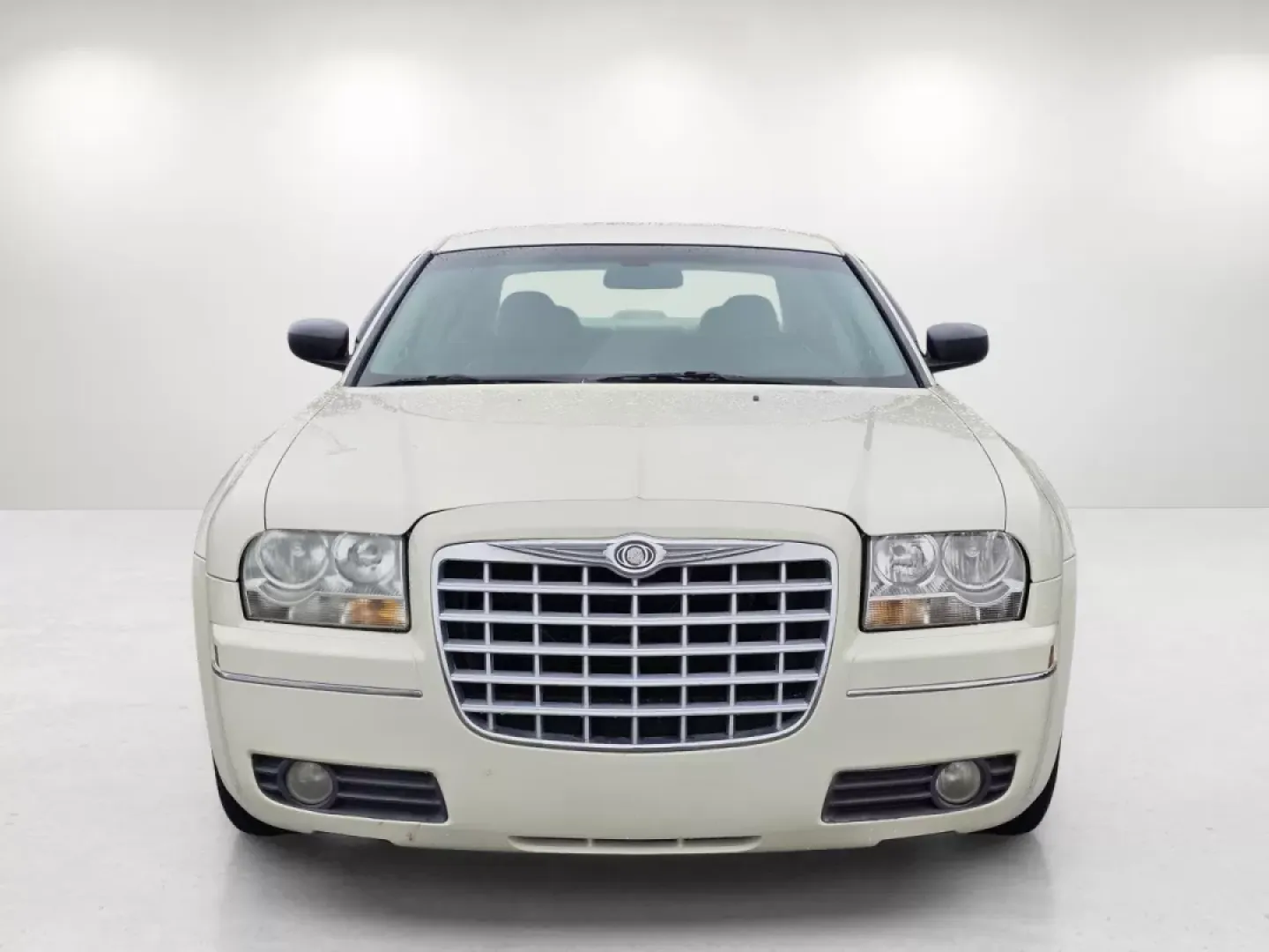 2007 Chrysler 300 Touring (2C3KA53G47H) with an Other engine, located at 1430 Gateway Drive, Opelika, AL, 36801, (334) 239-0944, 32.637871, -85.409790 - **Experience Comfort and Style with the 2007 Chrysler 300 at Gils Auto!** <br /> <br /> Are you in search of a reliable vehicle that provides both comfort and style for your daily commutes or weekend getaways? Look no further than the stunning 2007 Chrysler 300 available now at Gils Auto in Phenix - Photo#1