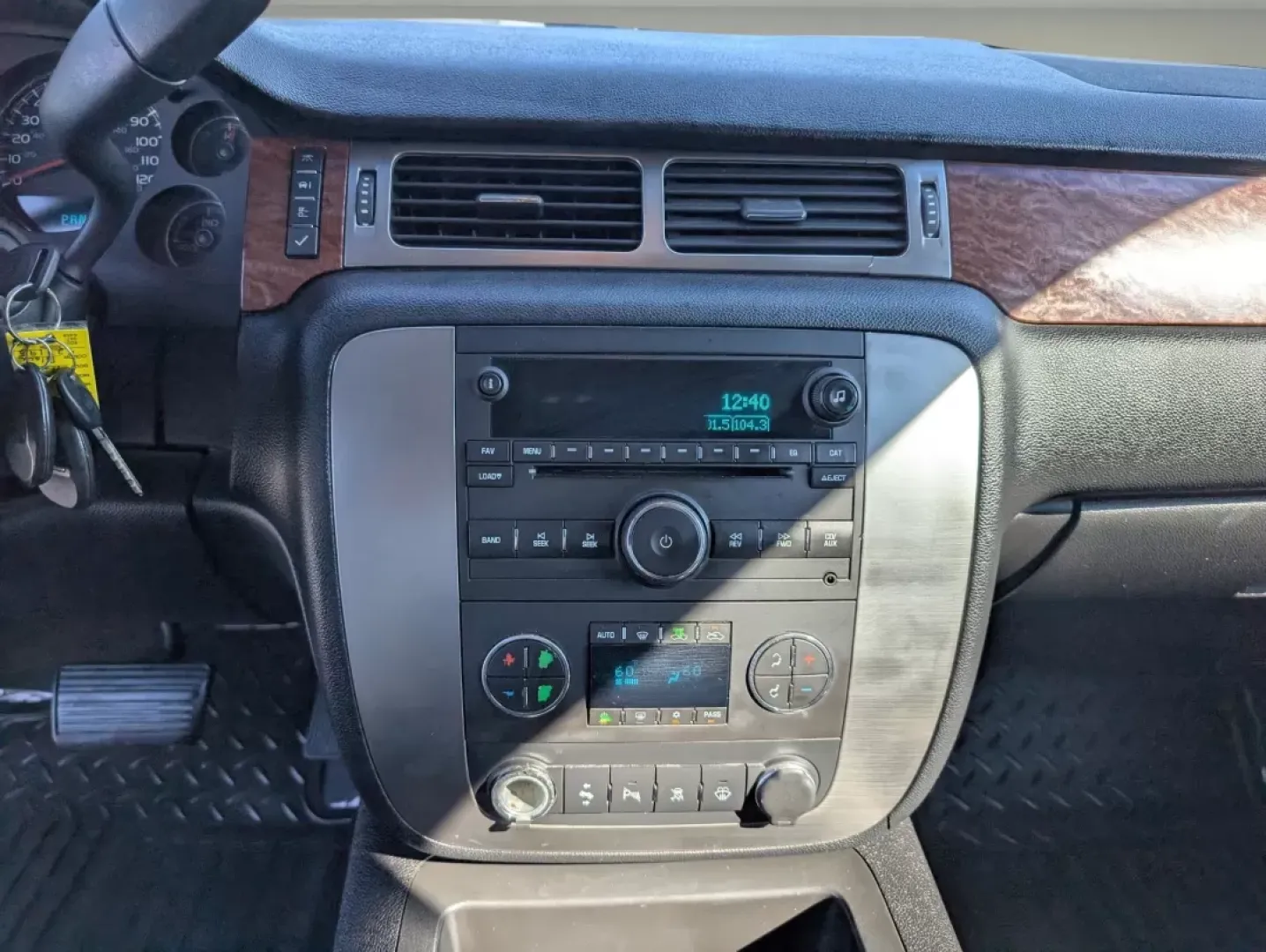 2007 /Ebony GMC Sierra 1500 SLT (3GTEC13J47G) with an Other engine, located at 3959 U.S. 80 W, Phenix City, AL, 36870, (334) 297-4885, 32.469296, -85.135185 - **Unleash Your Adventurous Spirit with the 2007 GMC Sierra 1500 SLT**<br /> <br /> Are you ready to elevate your lifestyle with a vehicle that effortlessly blends utility and comfort? The 2007 GMC Sierra 1500 SLT is here to cater to your adventurous spirit, perfect for everything from weekend getawa - Photo#15