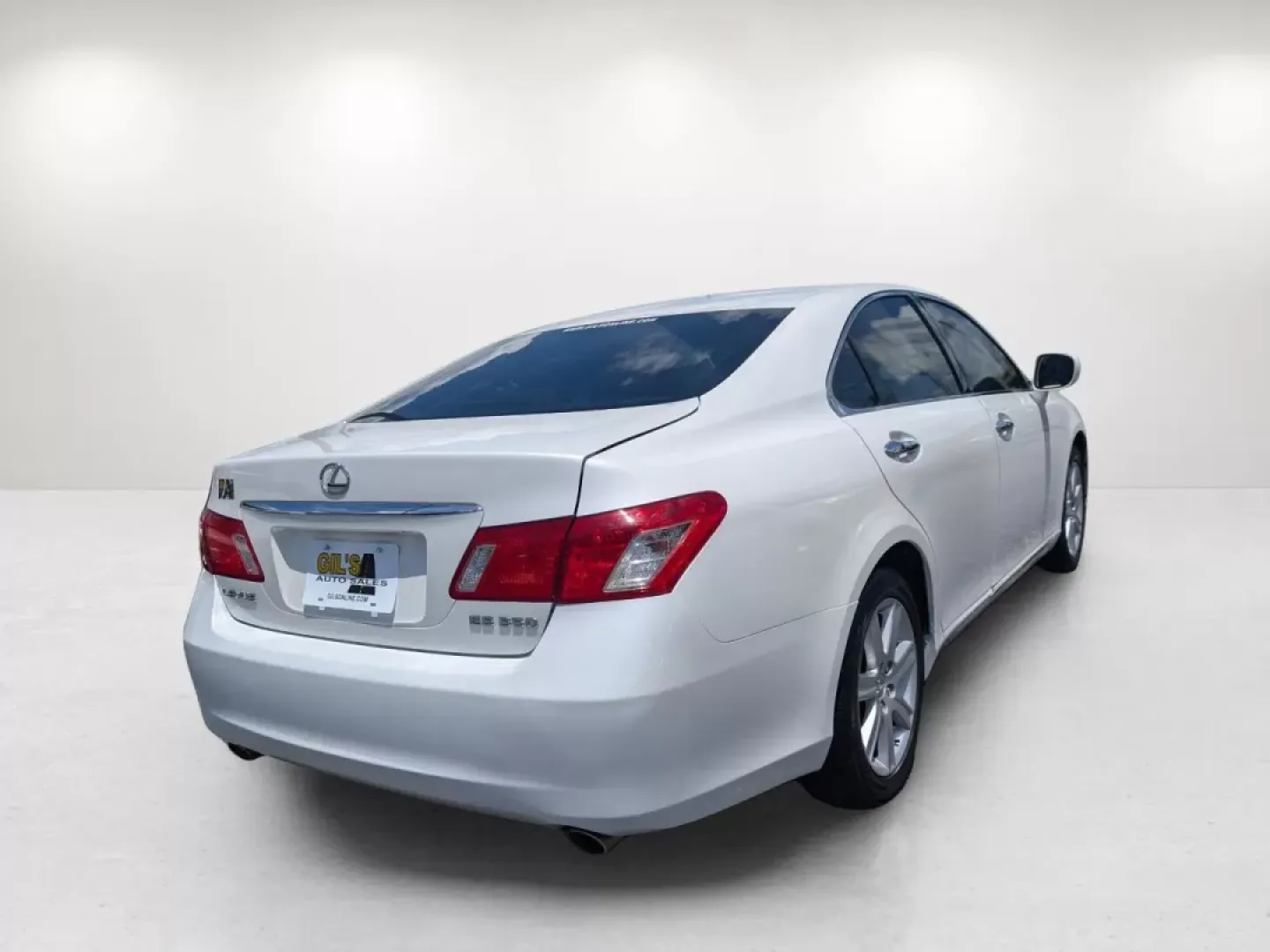2007 Lexus ES 350 (JTHBJ46G672) with an Other engine, located at 521 Old Farm Lane Rd, Prattville, AL, 36066, (334) 325-1505, 32.482460, -86.416367 - **Experience Luxury and Reliability with the 2007 Lexus ES 350 at Gils Auto in Phenix City!**<br /> <br /> Are you in the market for a dependable, stylish sedan that can elevate your everyday driving experience? Look no further than the 2007 Lexus ES 350, available now at Gils Auto, your trusted Buy - Photo#4