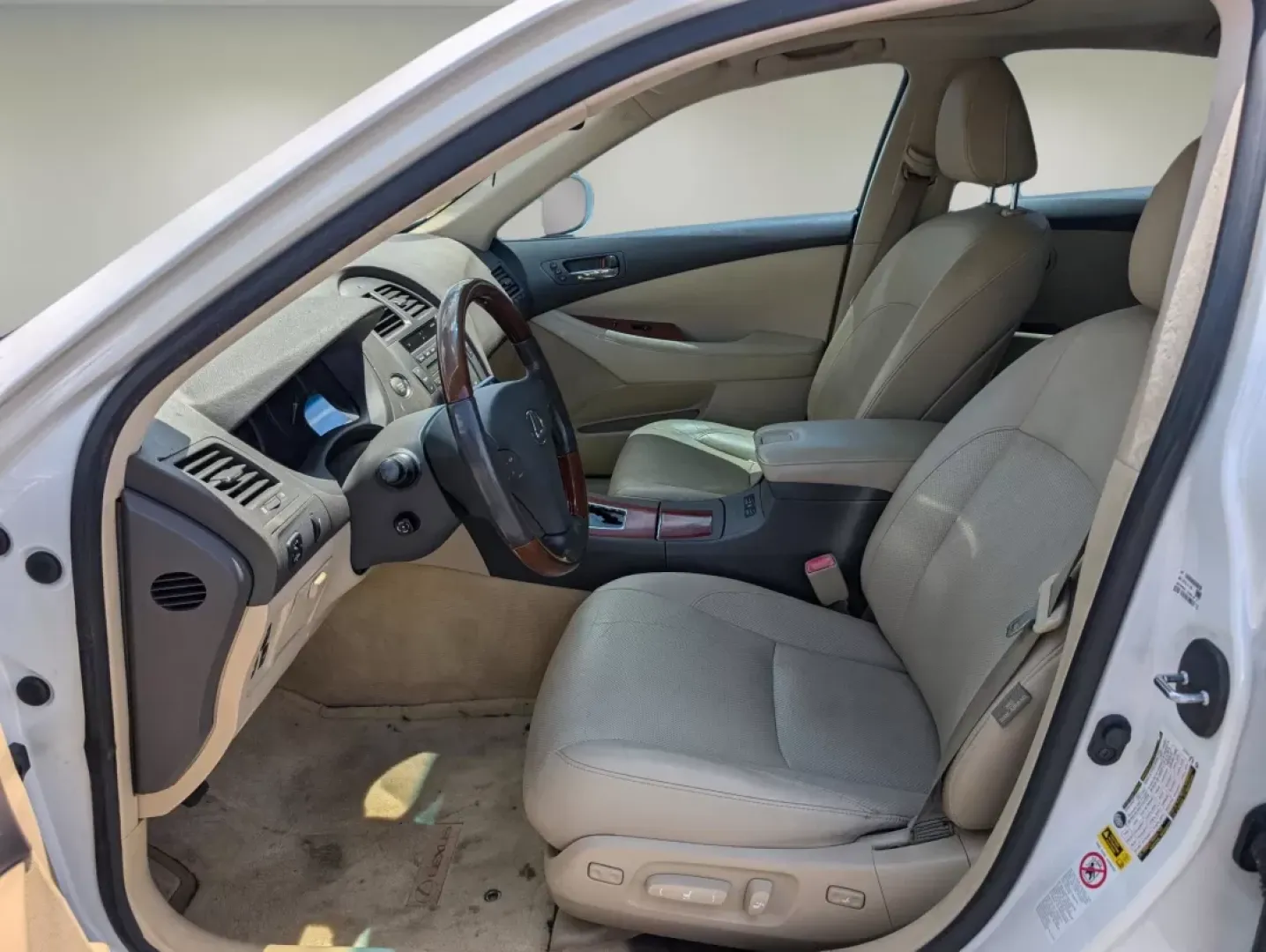2007 Lexus ES 350 (JTHBJ46G672) with an Other engine, located at 521 Old Farm Lane Rd, Prattville, AL, 36066, (334) 325-1505, 32.482460, -86.416367 - **Experience Luxury and Reliability with the 2007 Lexus ES 350 at Gils Auto in Phenix City!**<br /> <br /> Are you in the market for a dependable, stylish sedan that can elevate your everyday driving experience? Look no further than the 2007 Lexus ES 350, available now at Gils Auto, your trusted Buy - Photo#9