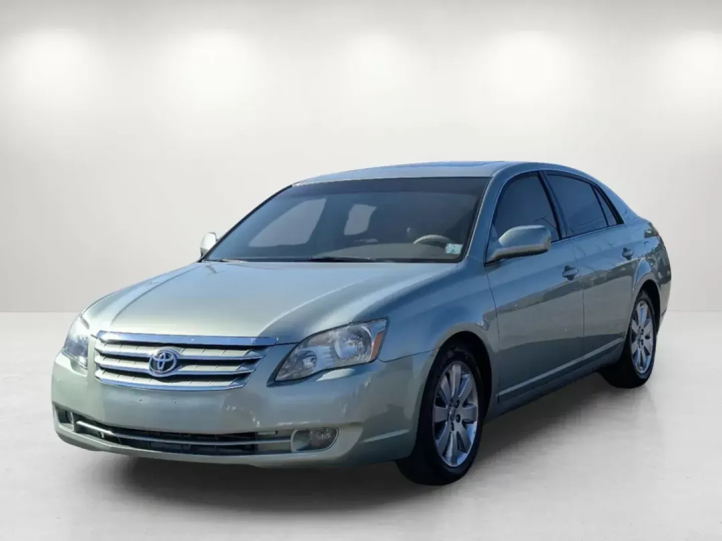 2007 Toyota Avalon XLS (4T1BK36B07U) with an Gas V6 3.5L/211 engine, 5-Speed Automatic w/OD transmission, located at 7000 Northlake Connector, Columbus, GA, 31904, (706) 987-8085, 32.524975, -84.978134 - **Drive in Comfort and Style with the 2007 Toyota Avalon XLS - Perfect for Your Daily Adventures!**<br /> <br /> Are you searching for a reliable sedan that combines luxury with practicality? Look no further than the 2007 Toyota Avalon XLS, now available at Gils Auto - Columbus #2. This stunning gre - Photo#1