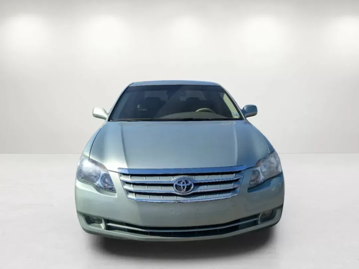 2007 Toyota Avalon XLS (4T1BK36B07U) with an Gas V6 3.5L/211 engine, 5-Speed Automatic w/OD transmission, located at 7000 Northlake Connector, Columbus, GA, 31904, (706) 987-8085, 32.524975, -84.978134 - **Drive in Comfort and Style with the 2007 Toyota Avalon XLS - Perfect for Your Daily Adventures!**<br /> <br /> Are you searching for a reliable sedan that combines luxury with practicality? Look no further than the 2007 Toyota Avalon XLS, now available at Gils Auto - Columbus #2. This stunning gre - Photo#2