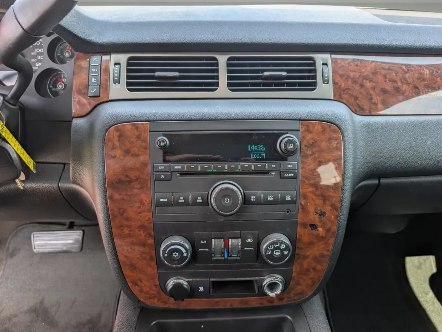 2008 /Ebony Chevrolet Tahoe LT w/1LT (1GNFC13J28R) with an Other engine, located at 5115 14th Ave., Columbus, GA, 31904, (706) 323-0345, 32.511494, -84.971046 - **Explore Your Next Adventure with the 2008 Chevrolet Tahoe LT at Gils Auto!**<br /> <br /> Are you ready to elevate your family outings, weekend getaways, or daily commutes? The 2008 Chevrolet Tahoe LT is not just a vehicle; it's a lifestyle companion designed for those who crave adventure and comf - Photo#14