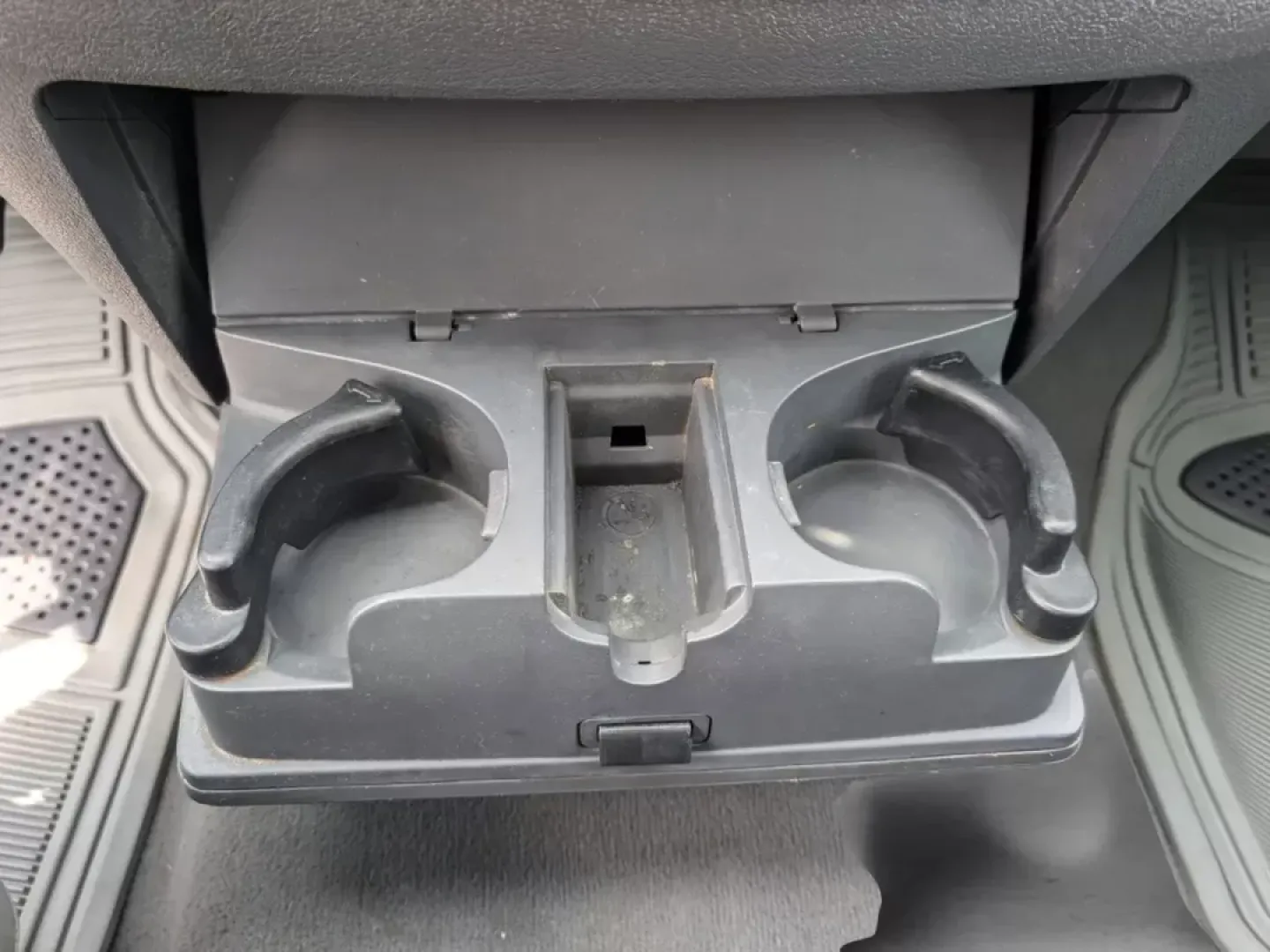 2008 /Medium Slate Gray Dodge Ram 1500 SLT (1D7HA18N38S) with an Gas V8 4.7L/287 engine, 5-Speed Automatic w/OD transmission, located at 5115 14th Ave., Columbus, GA, 31904, (706) 323-0345, 32.511494, -84.971046 - 2008 Dodge Ram 1500 SLT - Photo#14