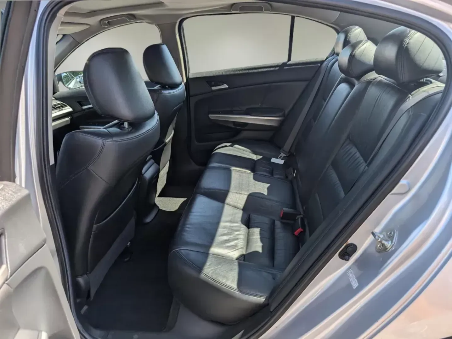 2008 Honda Accord Sdn EX-L (1HGCP36838A) with an Gas V6 3.5L/212 engine, 5-Speed Automatic transmission, located at 7000 Northlake Connector, Columbus, GA, 31904, (706) 987-8085, 32.524975, -84.978134 - 2008 Honda Accord Sdn EX-L - Photo#10
