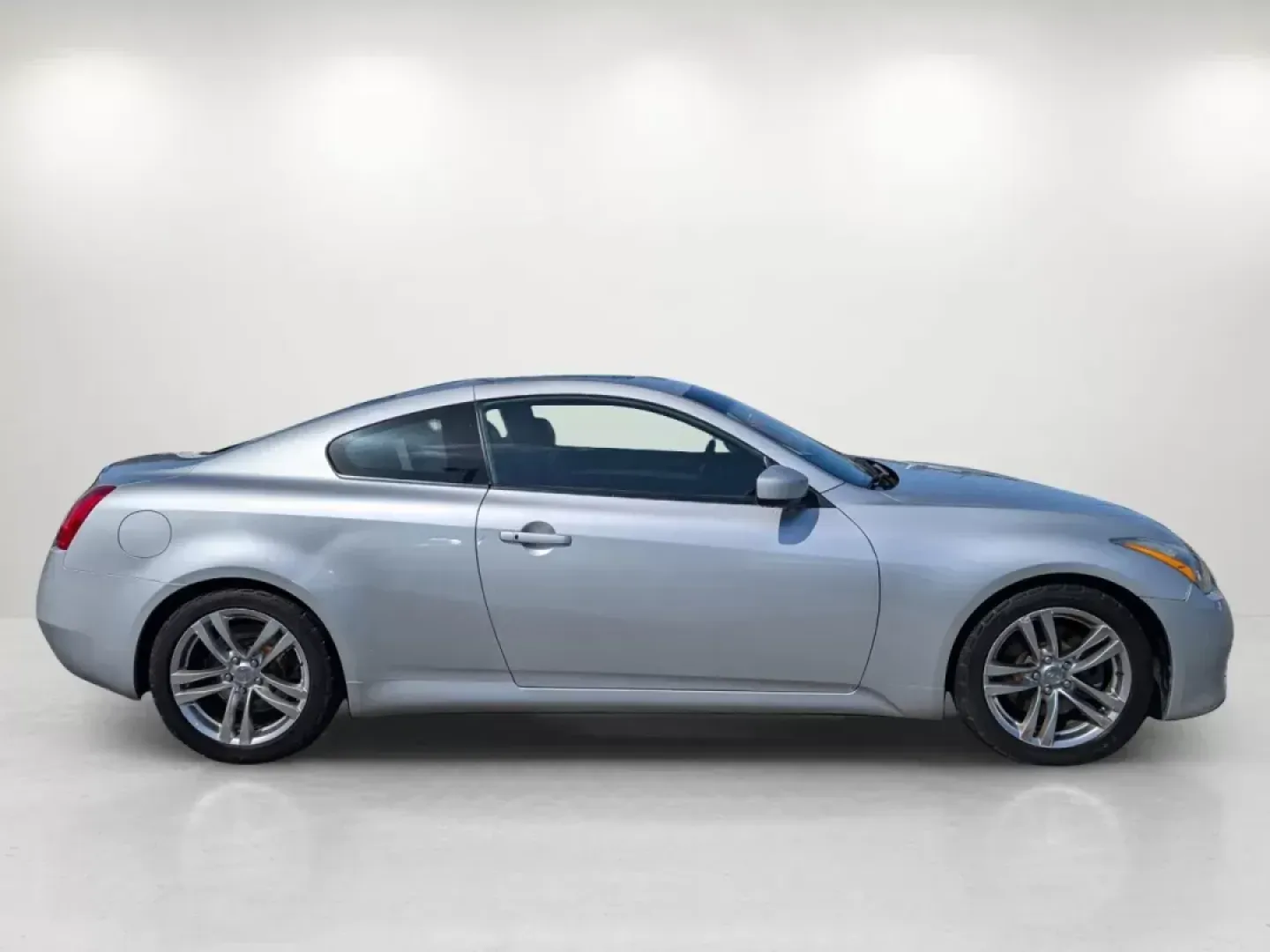 2008 Infiniti G37 Coupe (JNKCV64E78M) with an Other engine, located at 804 22nd Ave, Phenix City, AL, 36870, (334) 297-1860, 32.484749, -85.024475 - ### Unleash Your Inner Adventurer with the 2008 Infiniti G37 Coupe from Gils Auto in Prattville, AL!<br /> <br /> Are you yearning for a vehicle that not only gets you from point A to point B but also elevates your driving experience? The 2008 Infiniti G37 Coupe is the perfect companion for those wh - Photo#3