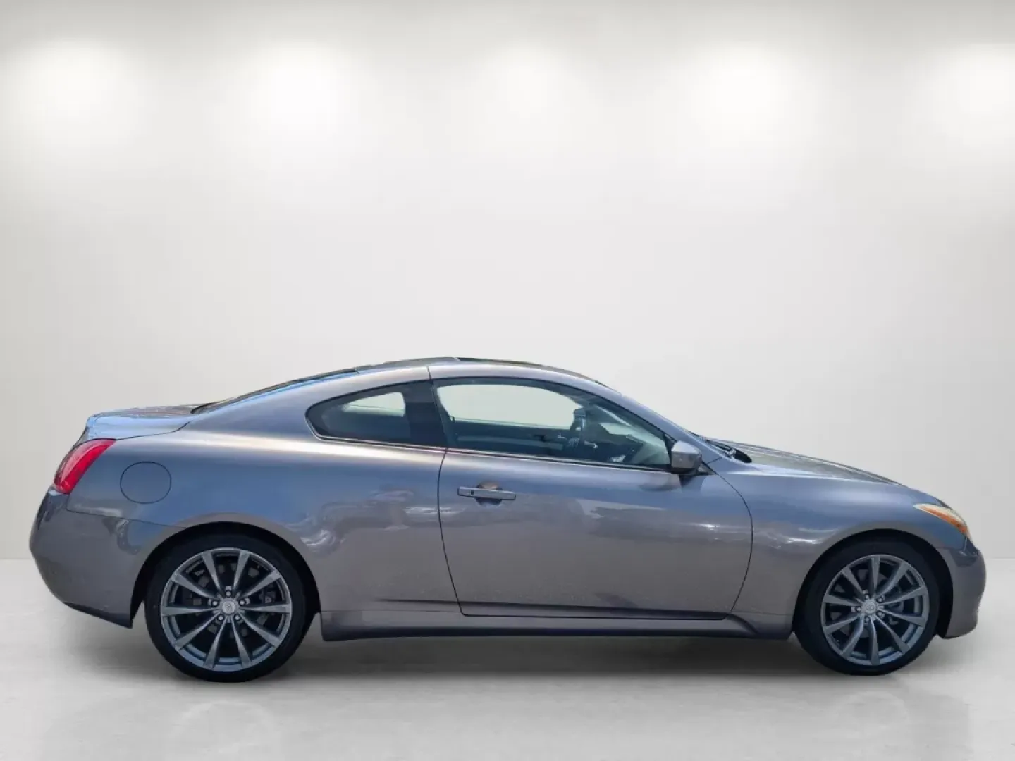 2008 Infiniti G37 Coupe (JNKCV64E38M) with an Other engine, located at 521 Old Farm Lane Rd, Prattville, AL, 36066, (334) 325-1505, 32.482460, -86.416367 - ### Experience the Thrill of the Open Road with the 2008 Infiniti G37 Coupe at Gils Auto - Phenix City #2<br /> <br /> Are you ready to elevate your driving experience? The 2008 Infiniti G37 Coupe is the perfect blend of luxury and performance, making it ideal for weekend adventures or stylish commu - Photo#3