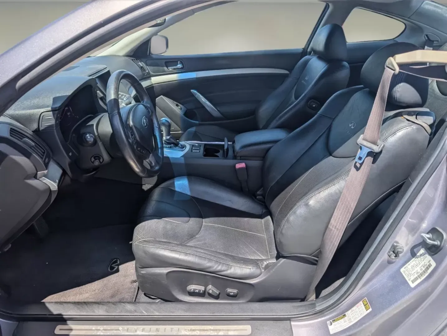 2008 Infiniti G37 Coupe (JNKCV64E38M) with an Other engine, located at 521 Old Farm Lane Rd, Prattville, AL, 36066, (334) 325-1505, 32.482460, -86.416367 - ### Experience the Thrill of the Open Road with the 2008 Infiniti G37 Coupe at Gils Auto - Phenix City #2<br /> <br /> Are you ready to elevate your driving experience? The 2008 Infiniti G37 Coupe is the perfect blend of luxury and performance, making it ideal for weekend adventures or stylish commu - Photo#9