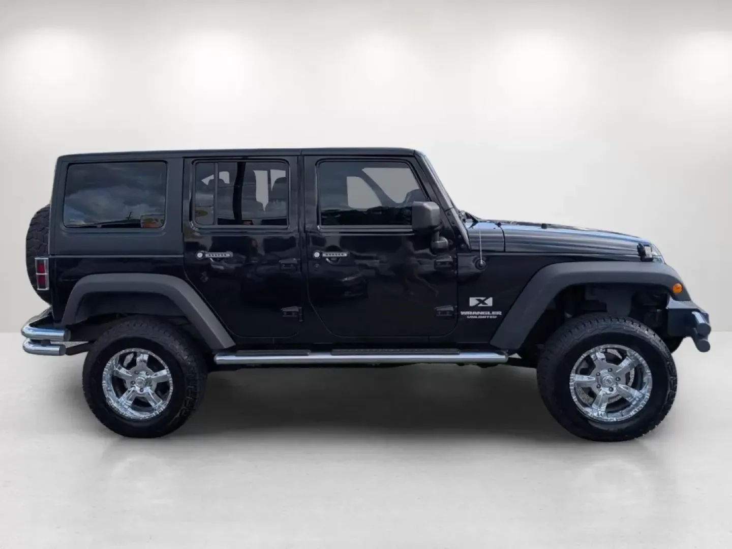 2008 /Dark/Medium Khaki Jeep Wrangler Unlimited X (1J4GA39158L) with an Other engine, located at 5115 14th Ave., Columbus, GA, 31904, (706) 323-0345, 32.511494, -84.971046 - Unleash your adventurous spirit and embrace the open road with this stunning 2008 Jeep Wrangler Unlimited X, available now at Gils Auto in Phenix City, AL. Whether you're a weekend warrior, a family alike seeking outdoor escapades, or simply in need of a reliable daily driver, this versatile SUV is - Photo#3