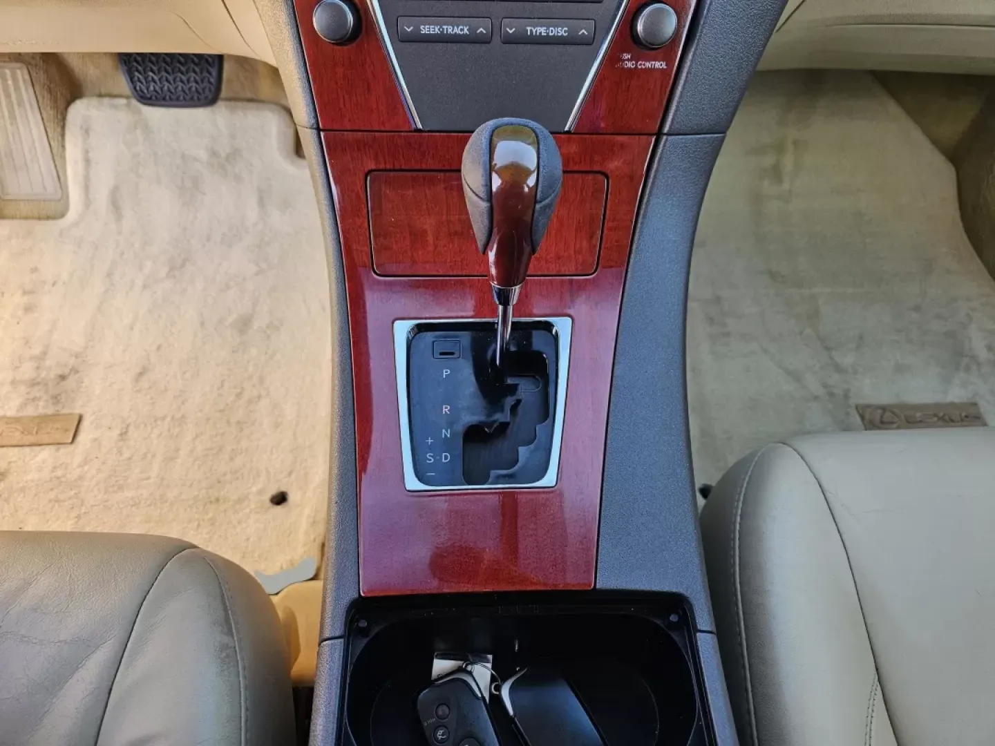 2008 Lexus ES 350 (JTHBJ46G682) with an Other engine, located at 521 Old Farm Lane Rd, Prattville, AL, 36066, (334) 325-1505, 32.482460, -86.416367 - **Experience the Ultimate in Comfort and Style with the 2008 Lexus ES 350 Perfect for Your Daily Commute or Weekend Getaway!**<br /> <br /> Are you in search of a car that combines luxury, reliability, and affordability? Look no further than the stunning 2008 Lexus ES 350 at Gils Auto in Prattville - Photo#14