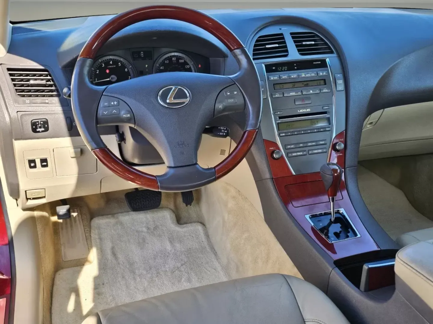 2008 Lexus ES 350 (JTHBJ46G682) with an Other engine, located at 521 Old Farm Lane Rd, Prattville, AL, 36066, (334) 325-1505, 32.482460, -86.416367 - **Experience the Ultimate in Comfort and Style with the 2008 Lexus ES 350 Perfect for Your Daily Commute or Weekend Getaway!**<br /> <br /> Are you in search of a car that combines luxury, reliability, and affordability? Look no further than the stunning 2008 Lexus ES 350 at Gils Auto in Prattville - Photo#16