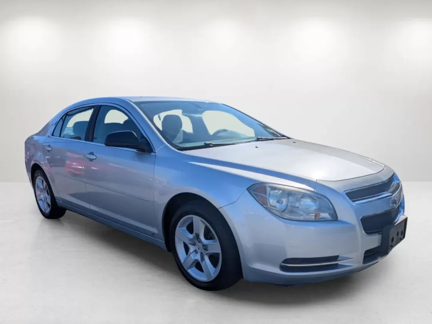 2009 /Titanium Chevrolet Malibu LS w/1LS (1G1ZG57B194) with an Other engine, located at 3959 U.S. 80 W, Phenix City, AL, 36870, (334) 297-4885, 32.469296, -85.135185 - ### 2009 Chevrolet Malibu LS w/1LS A Perfect Family Sedan for Any Journey!<br /> <br /> At Gils Auto in Phenix City, AL, we understand that finding the right vehicle is more than just a purchase; it's about enhancing your lifestyle. Imagine cruising down U.S. 80, the sun shining, and your family co - Photo#3