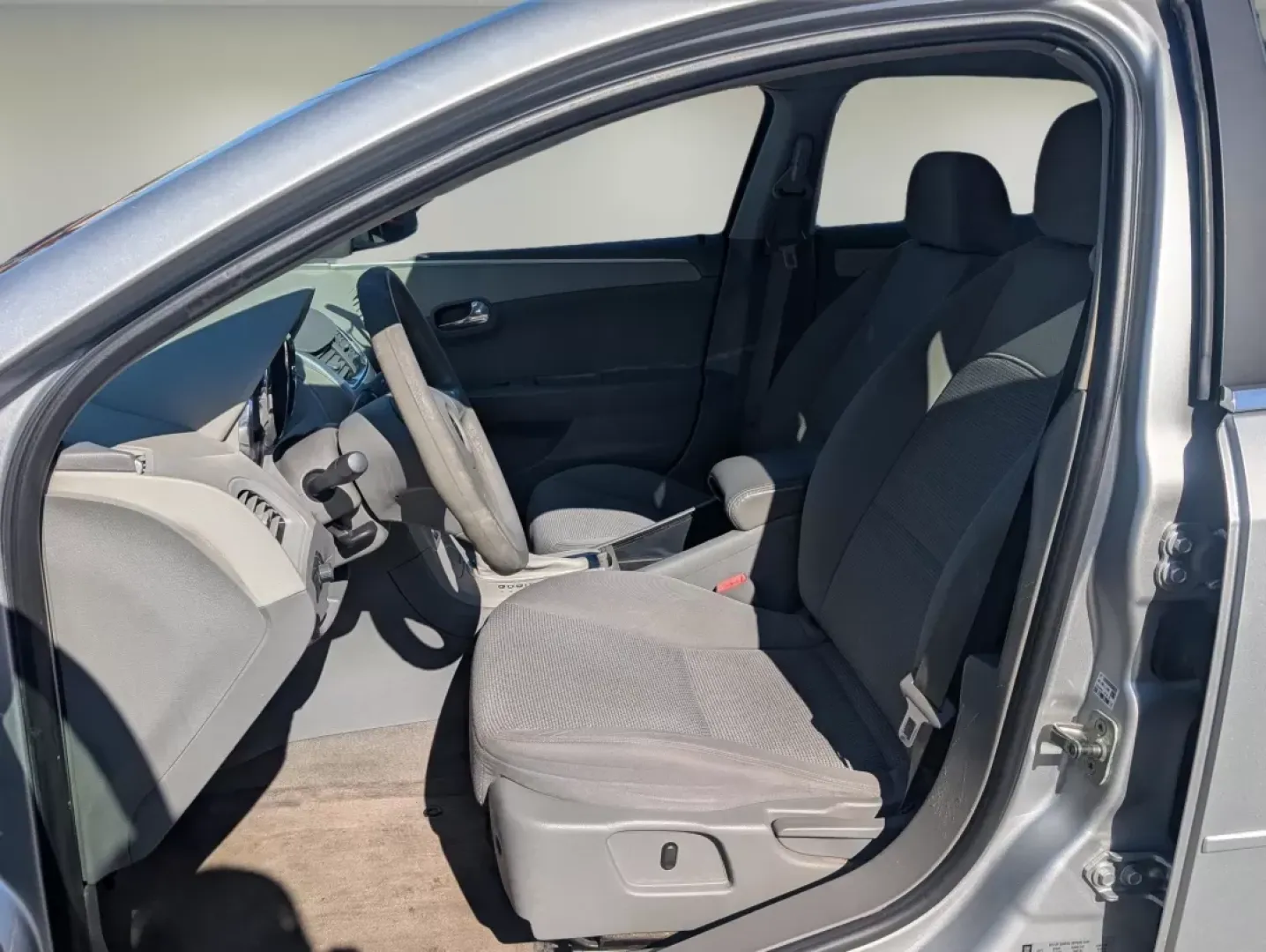 2009 /Titanium Chevrolet Malibu LS w/1LS (1G1ZG57B194) with an Other engine, located at 3959 U.S. 80 W, Phenix City, AL, 36870, (334) 297-4885, 32.469296, -85.135185 - ### 2009 Chevrolet Malibu LS w/1LS A Perfect Family Sedan for Any Journey!<br /> <br /> At Gils Auto in Phenix City, AL, we understand that finding the right vehicle is more than just a purchase; it's about enhancing your lifestyle. Imagine cruising down U.S. 80, the sun shining, and your family co - Photo#10