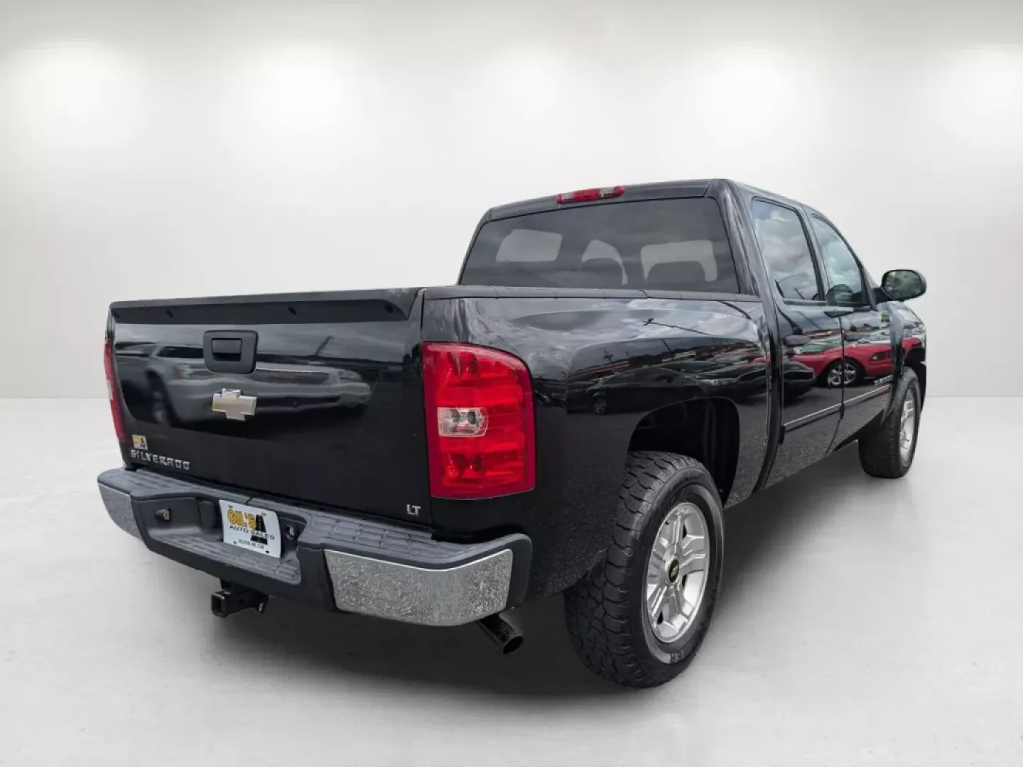 2009 /Light Titanium/Ebony Chevrolet Silverado 1500 LT (3GCEC23JX9G) with an Other engine, located at 3959 U.S. 80 W, Phenix City, AL, 36870, (334) 297-4885, 32.469296, -85.135185 - **Unleash Your Adventurous Spirit with the 2009 Chevrolet Silverado 1500 LT at Gils Auto - Phenix City!**<br /> <br /> Are you looking for a dependable, rugged truck that can handle both your daily commute and weekend adventures? Look no further than our 2009 Chevrolet Silverado 1500 LT, available n - Photo#4
