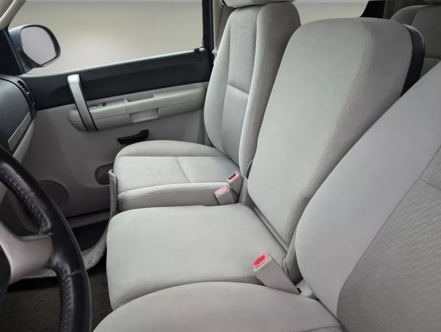 2009 /Light Titanium/Ebony Chevrolet Silverado 1500 LT (3GCEC23JX9G) with an Other engine, located at 3959 U.S. 80 W, Phenix City, AL, 36870, (334) 297-4885, 32.469296, -85.135185 - **Unleash Your Adventurous Spirit with the 2009 Chevrolet Silverado 1500 LT at Gils Auto - Phenix City!**<br /> <br /> Are you looking for a dependable, rugged truck that can handle both your daily commute and weekend adventures? Look no further than our 2009 Chevrolet Silverado 1500 LT, available n - Photo#10