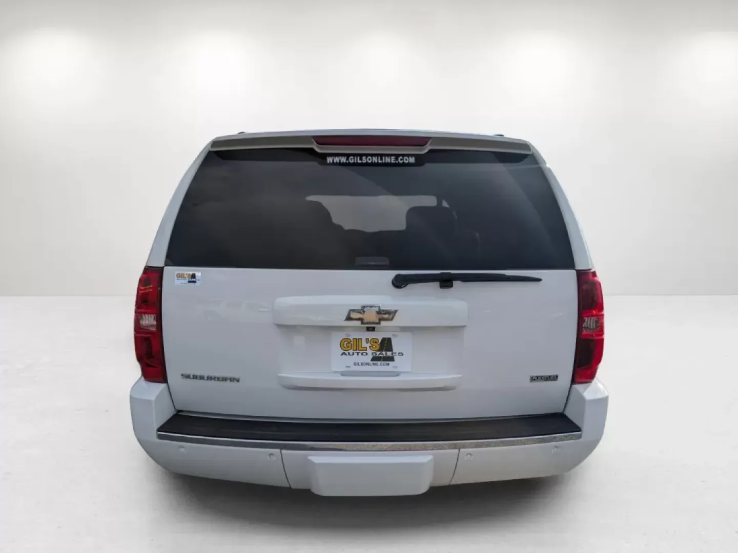 2009 /Light Cashmere/Dark Cashemere Chevrolet Suburban LTZ (1GNFC36029R) with an Other engine, located at 1430 Gateway Drive, Opelika, AL, 36801, (334) 239-0944, 32.637871, -85.409790 - **Explore the Open Road with the 2009 Chevrolet Suburban LTZ at Gils Auto Phenix City, AL!**<br /> <br /> Are you ready to elevate your driving experience and make family trips or weekend adventures unforgettable? Look no further than the 2009 Chevrolet Suburban LTZ, now available at Gils Auto, you - Photo#5