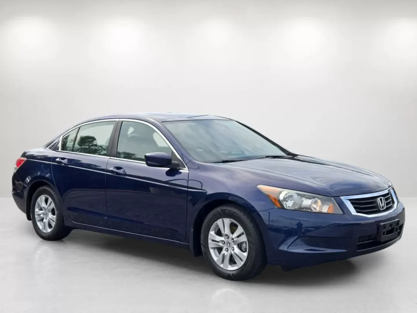 2009 Honda Accord Sdn LX-P (1HGCP264X9A) with an Other engine, located at 3959 U.S. 80 W, Phenix City, AL, 36870, (334) 297-4885, 32.469296, -85.135185 - Are you in the market for a reliable sedan that perfectly balances comfort, style, and functionality? Look no further than the 2009 Honda Accord LX-P, available now at Gils Auto in Phenix City, AL! This versatile vehicle is ideal for daily commuters, growing families, or anyone who enjoys weekend ad - Photo#4