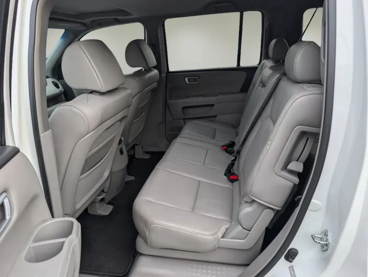 2009 Honda Pilot EX-L (5FNYF385X9B) with an Gas V6 3.5L/212 engine, 5-Speed Automatic w/OD transmission, located at 5115 14th Ave., Columbus, GA, 31904, (706) 323-0345, 32.511494, -84.971046 - 2009 Honda Pilot EX-L - Photo#10