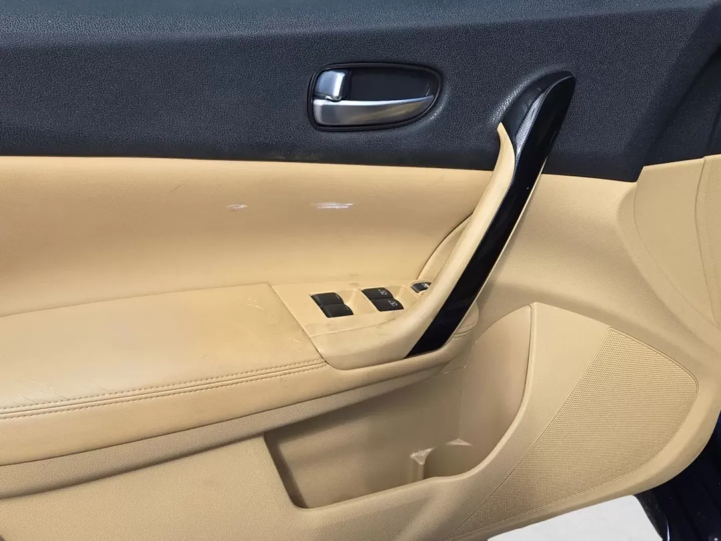 2009 /Cafe latte Nissan Maxima 3.5 SV (1N4AA51EX9C) with an Other engine, located at 521 Old Farm Lane Rd, Prattville, AL, 36066, (334) 325-1505, 32.482460, -86.416367 - **Experience the Everyday Luxury of the 2009 Nissan Maxima at Gils Auto - Prattville!**<br /> <br /> Are you in search of the perfect sedan that balances style, comfort, and performance? Look no further than the stunning 2009 Nissan Maxima 3.5 SV, available now at Gils Auto, your trusted Buy Here Pa - Photo#9