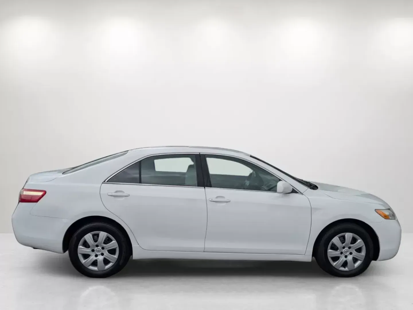 2009 Toyota Camry (4T1BE46K19U) with an Other engine, located at 1430 Gateway Drive, Opelika, AL, 36801, (334) 239-0944, 32.637871, -85.409790 - **Rev Up Your Adventures with the 2009 Toyota Camry at Gils Auto Your Trusted Buy Here Pay Here Dealership in Phenix City**<br /> <br /> Are you in search of a reliable vehicle that fits your lifestyle, whether it's for daily commutes, family outings, or weekend adventures? Look no further than the - Photo#3