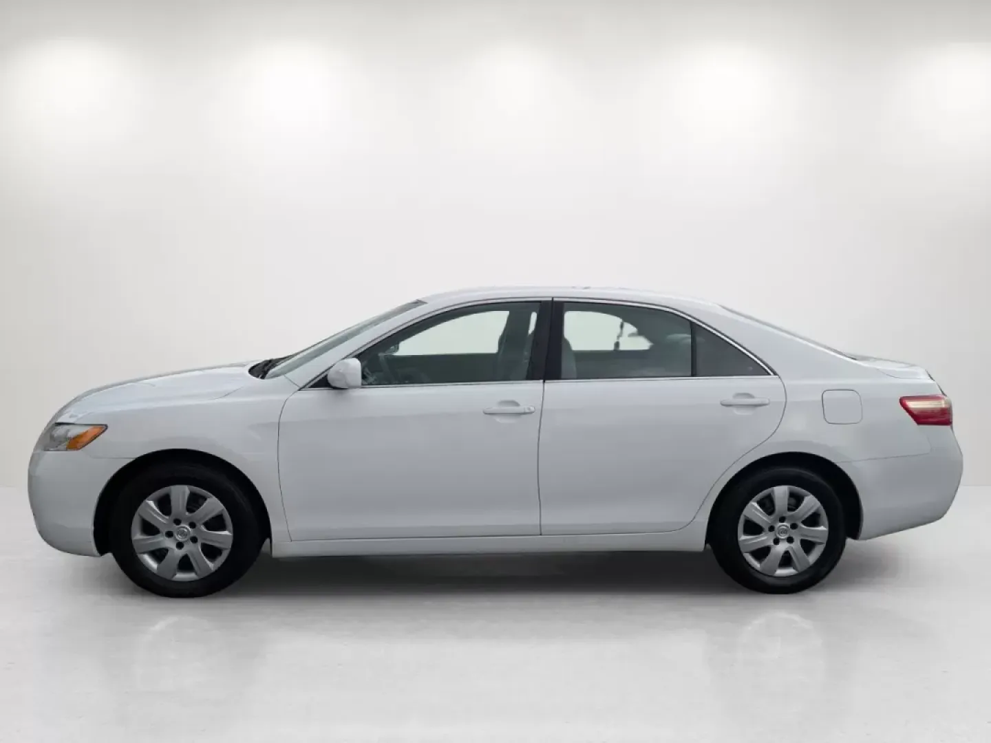 2009 Toyota Camry (4T1BE46K19U) with an Other engine, located at 1430 Gateway Drive, Opelika, AL, 36801, (334) 239-0944, 32.637871, -85.409790 - **Rev Up Your Adventures with the 2009 Toyota Camry at Gils Auto Your Trusted Buy Here Pay Here Dealership in Phenix City**<br /> <br /> Are you in search of a reliable vehicle that fits your lifestyle, whether it's for daily commutes, family outings, or weekend adventures? Look no further than the - Photo#7
